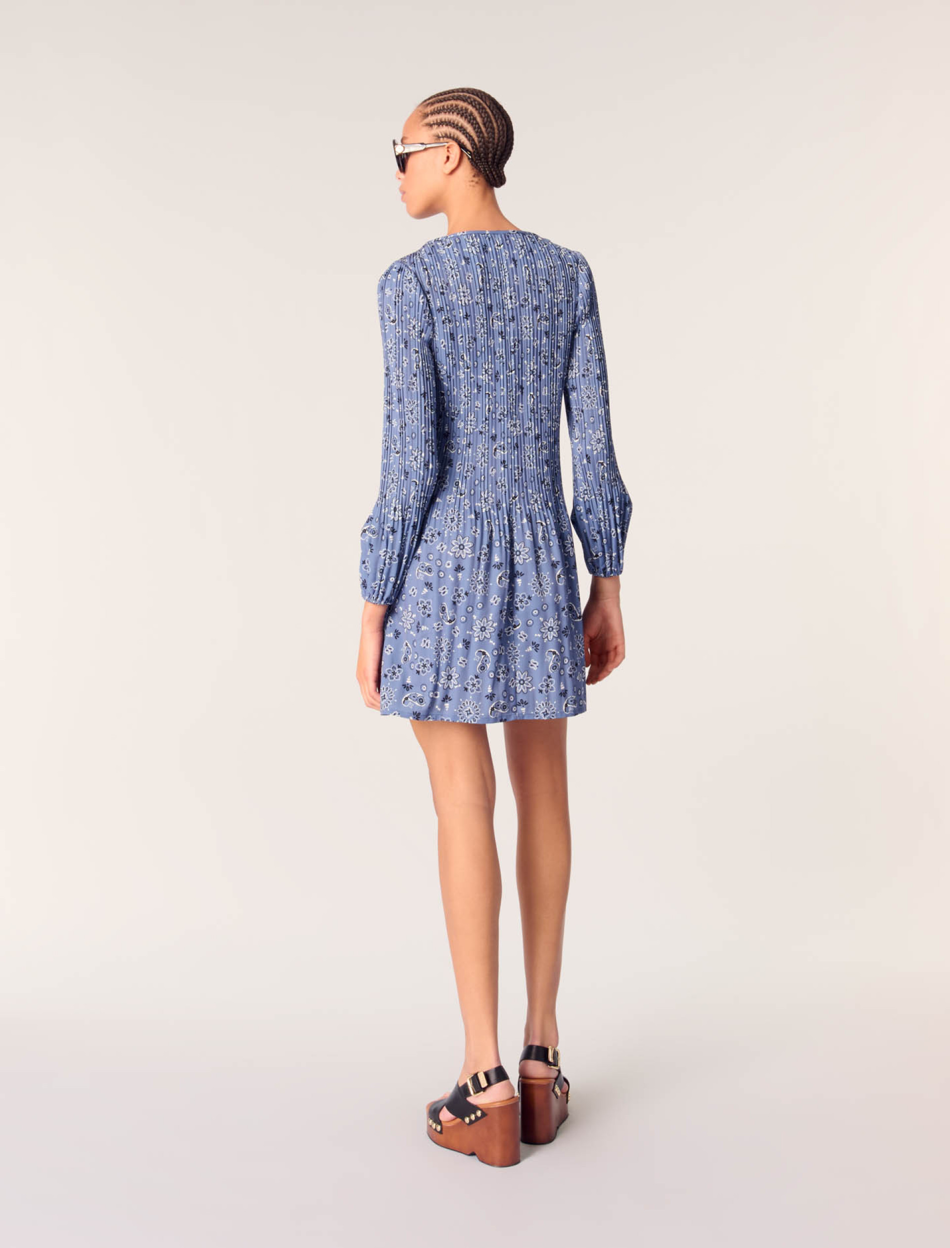 Женское платье-плиссе с принтом