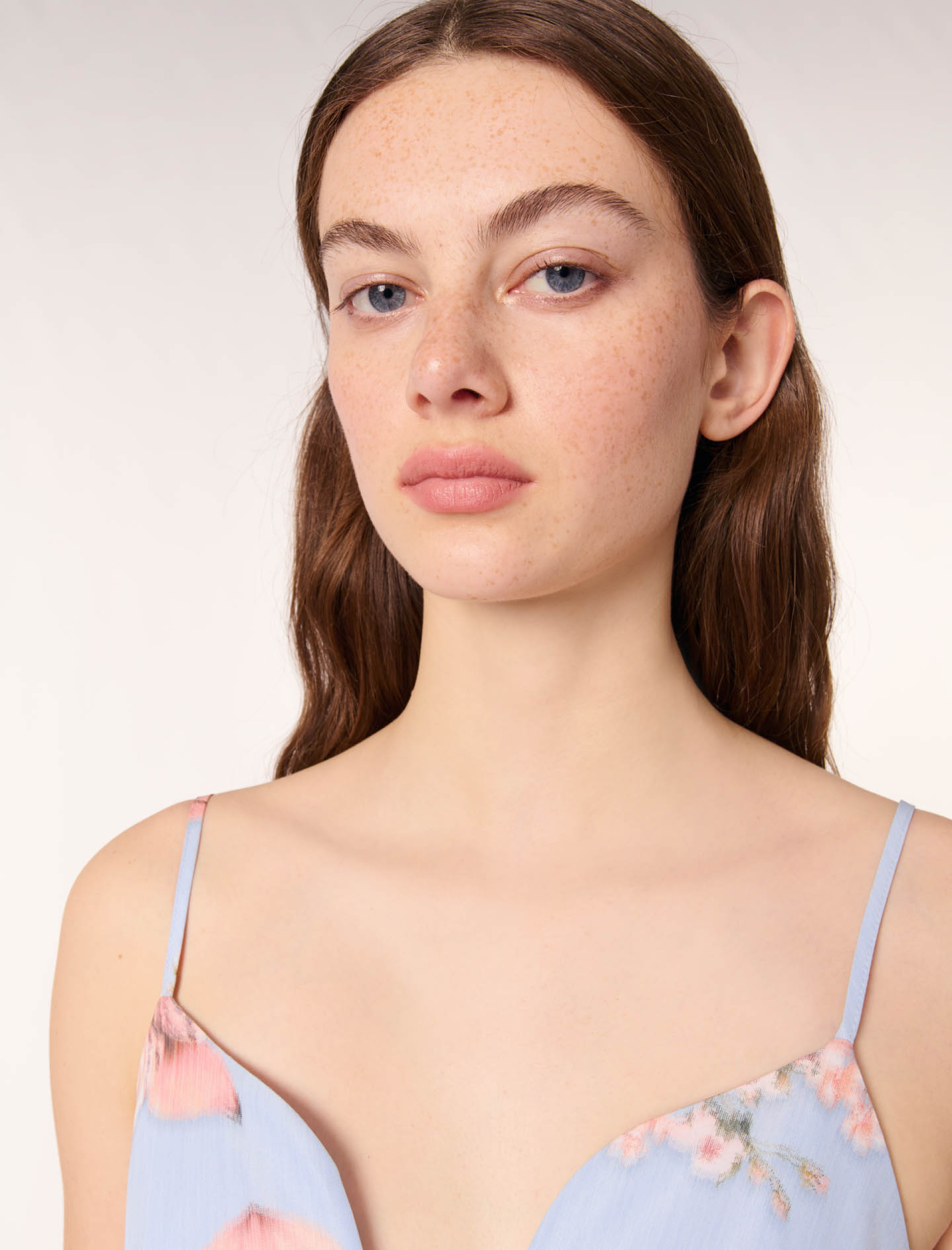 Женское платье из тафты с цветочным принтом Женское платье из тафты с цветочным принтом