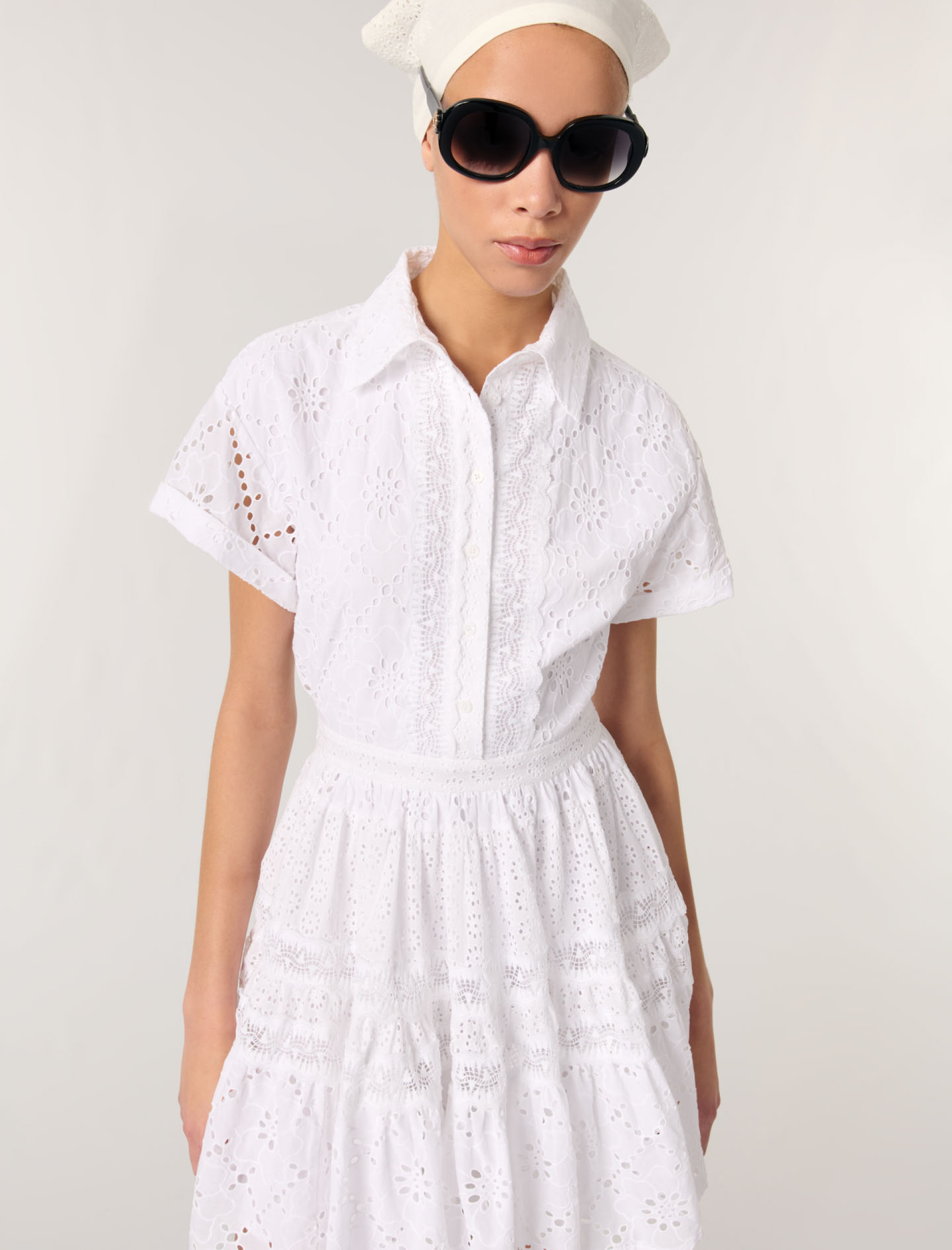 Женское платье-рубашка с английской вышивкой