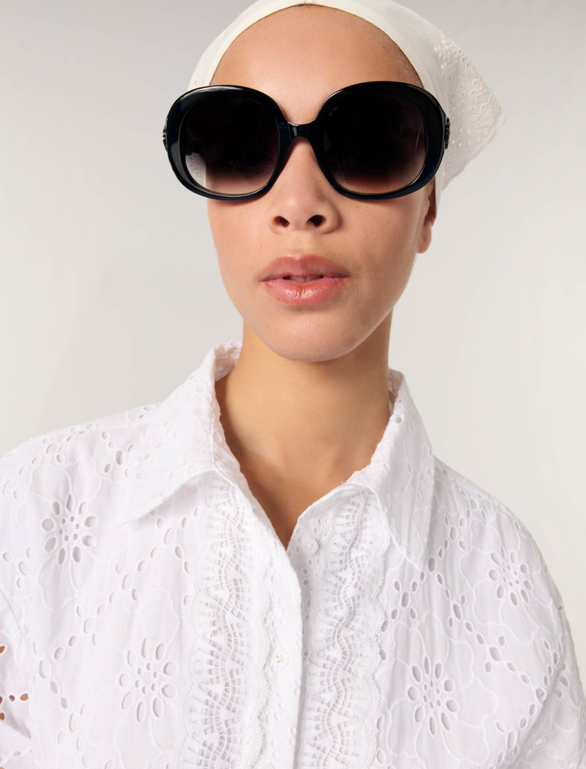 Женское платье-рубашка с английской вышивкой