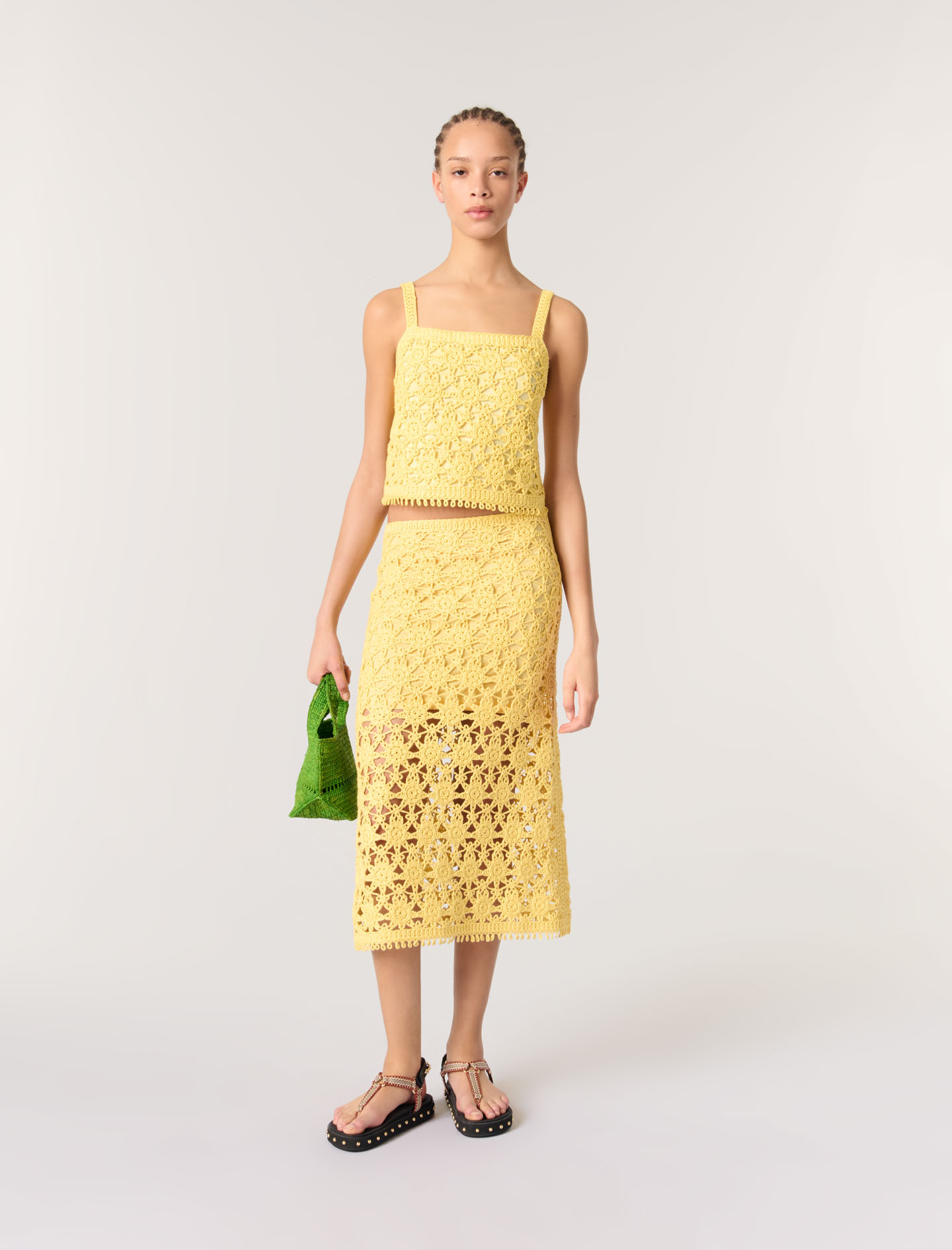 Жіноча довга спідниця в'язана гачком