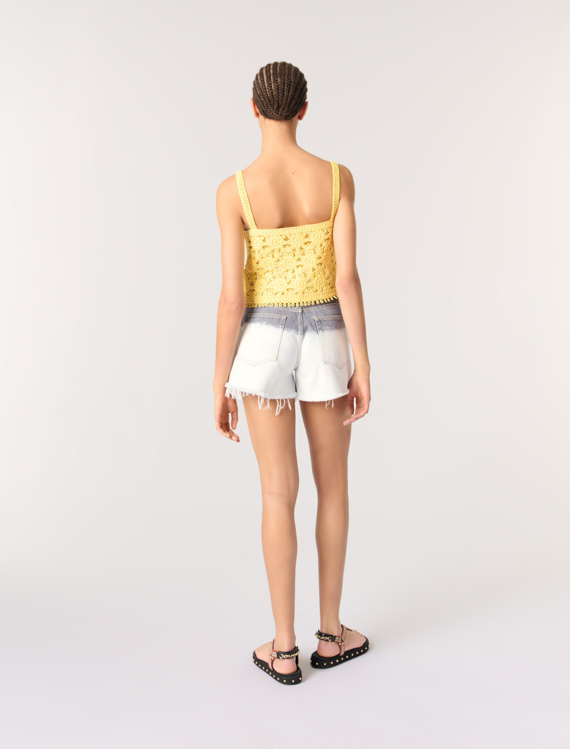 Женский топ вязаный крючком