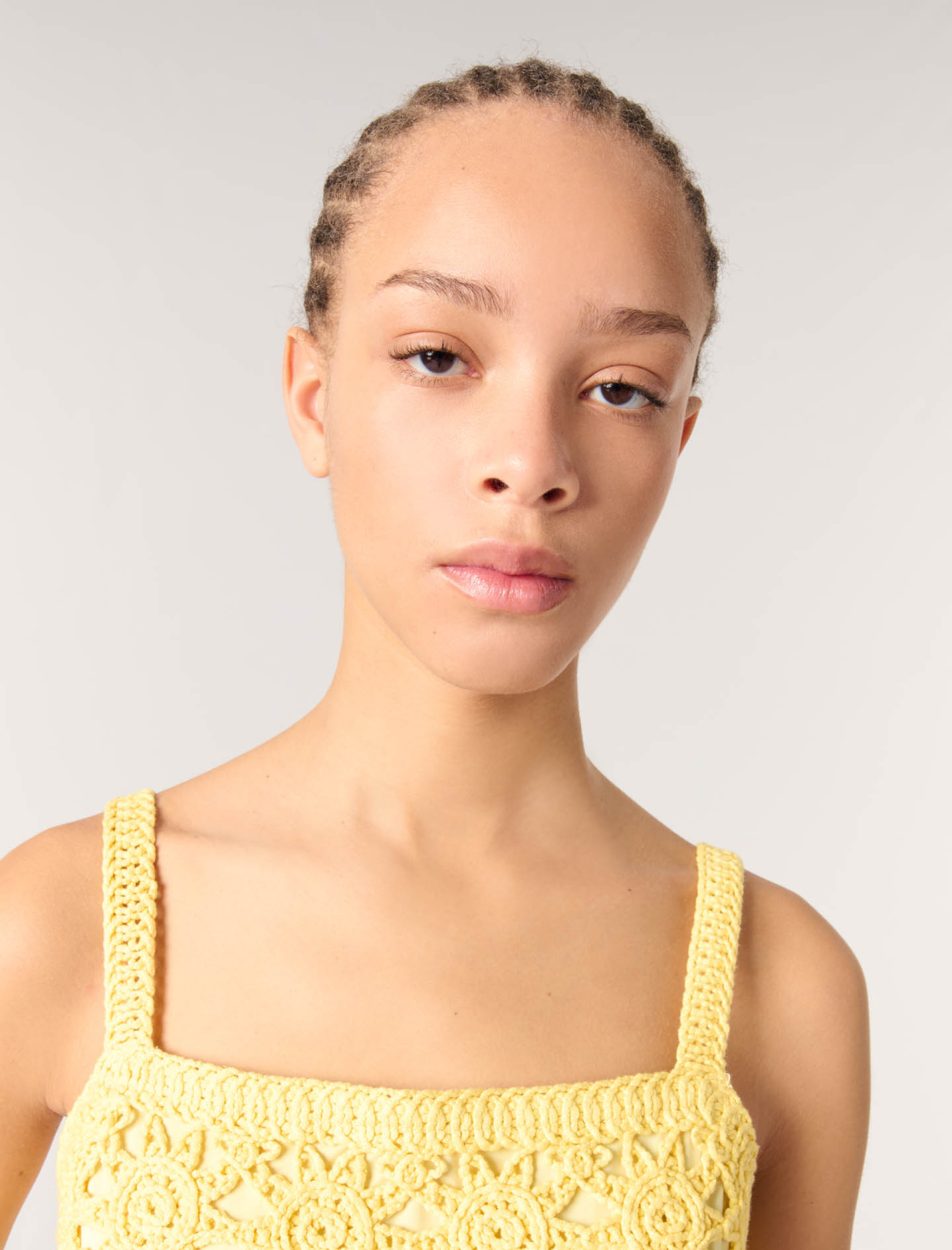 Женский топ вязаный крючком