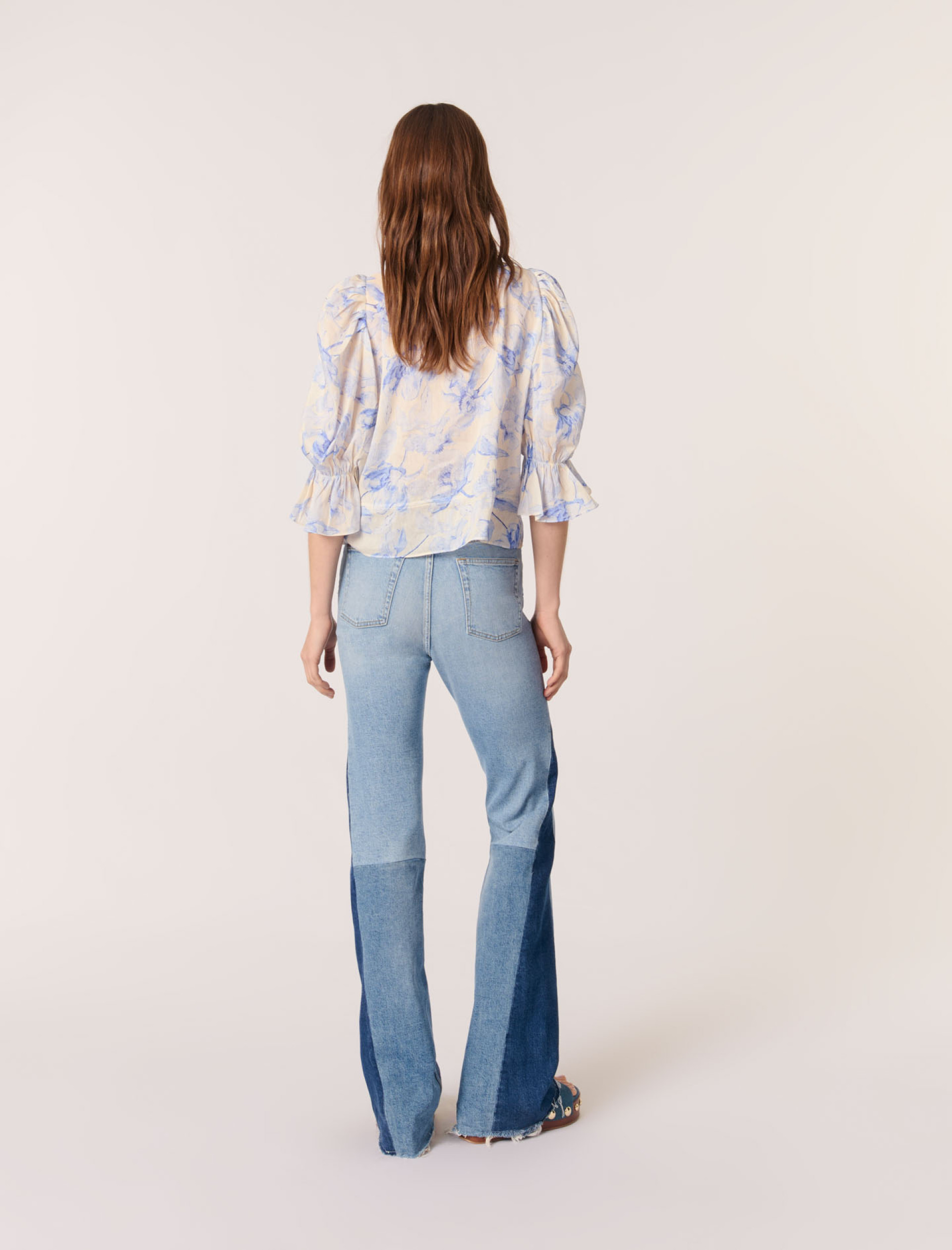 Жіноча блуза з квітковим принтом Жіноча блуза з квітковим принтом