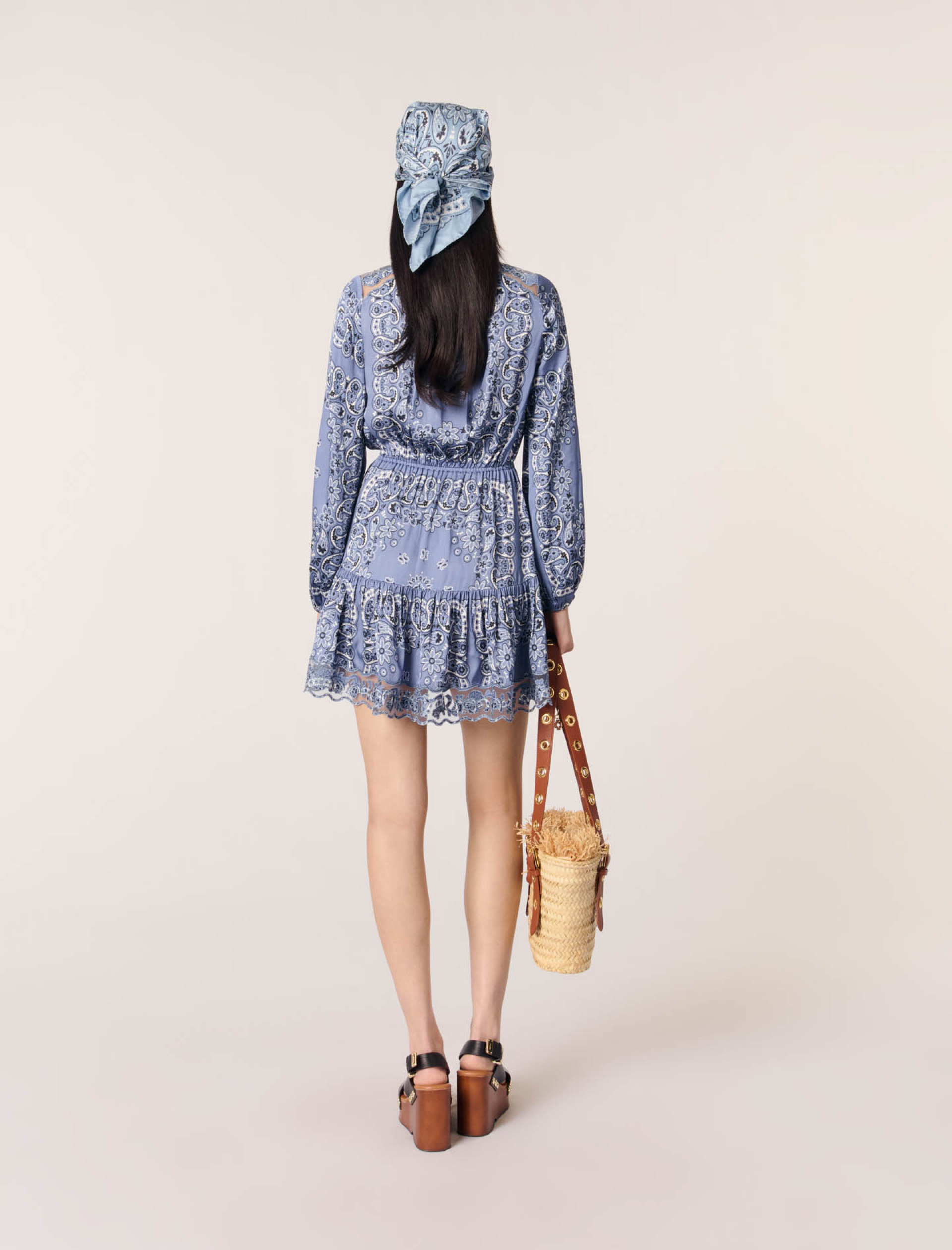 Женское короткое платье с принтом