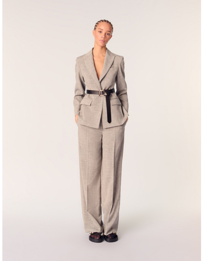 Жіночий жакет з поясом