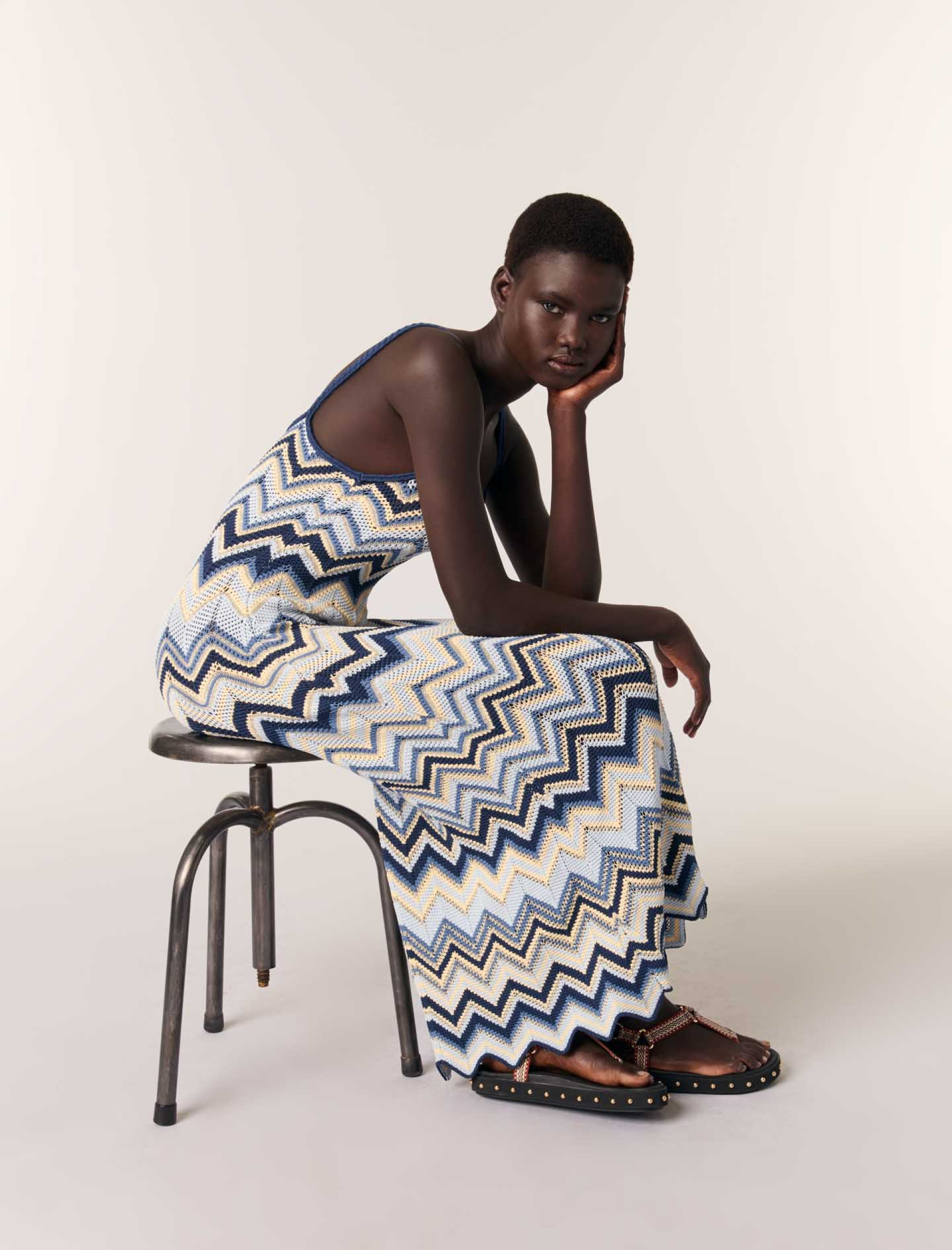 Жіноча довга сукня в'язана гачком Жіноча довга сукня в'язана гачком