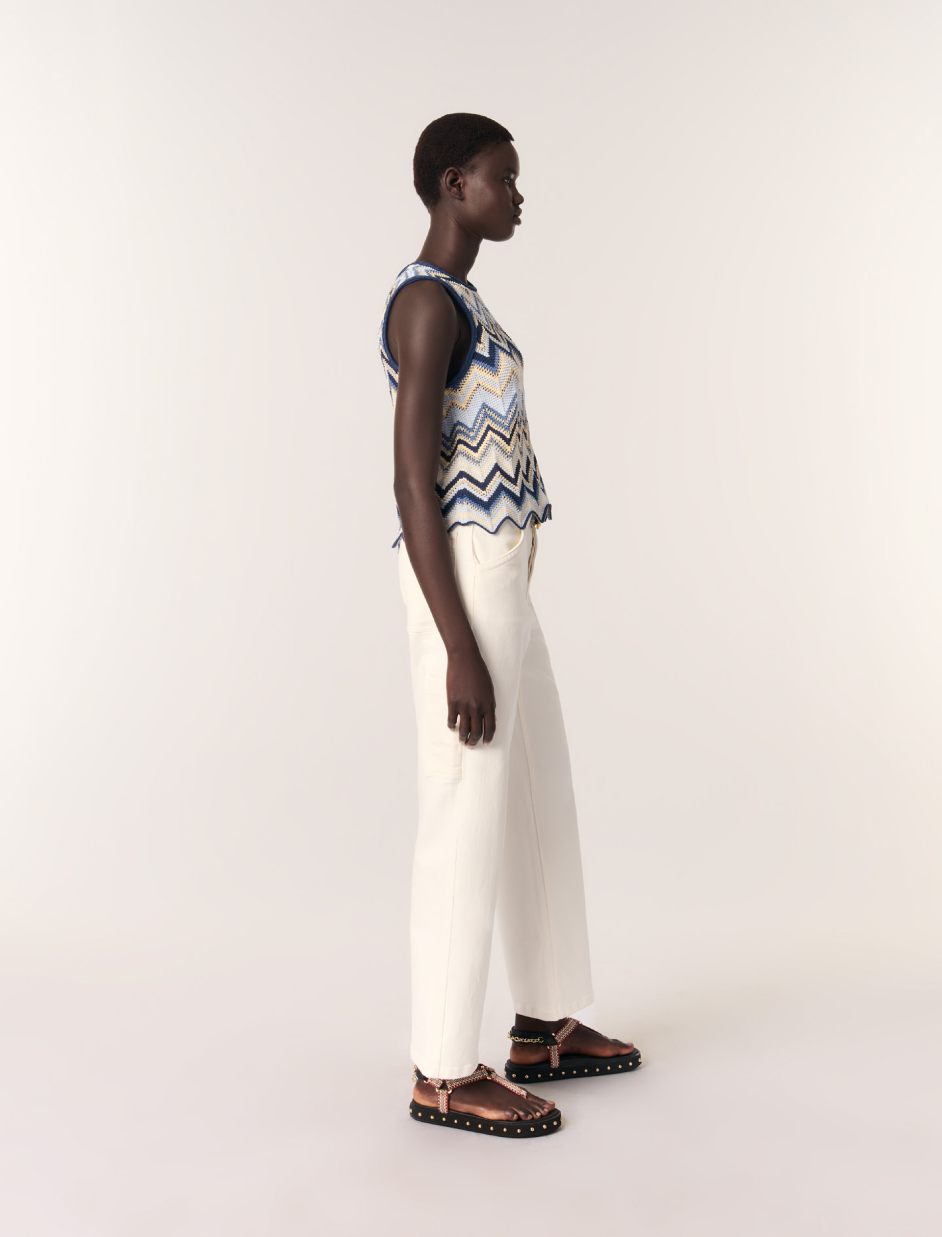 Жіночий топ в техніці в'язання croshe