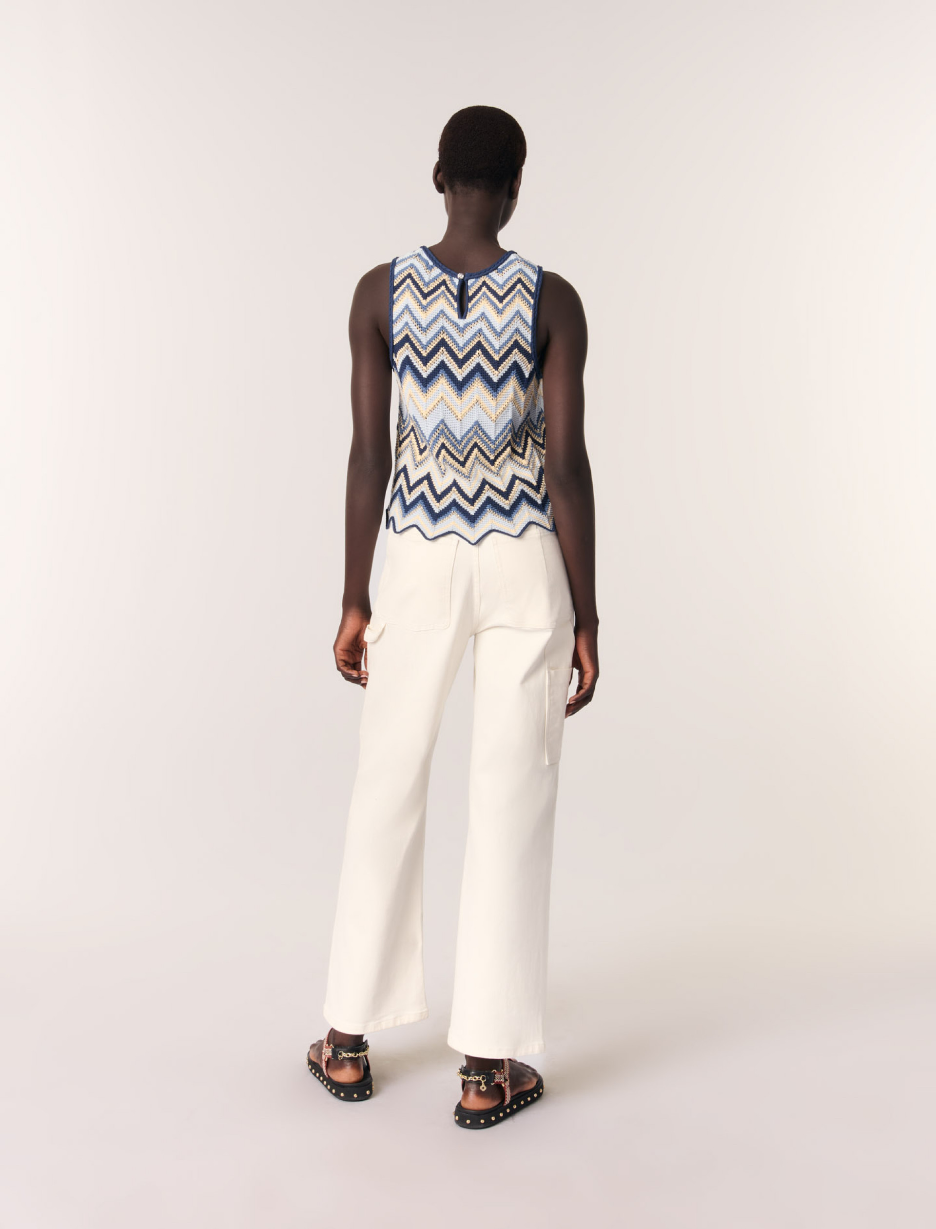 Жіночий топ в техніці в'язання croshe