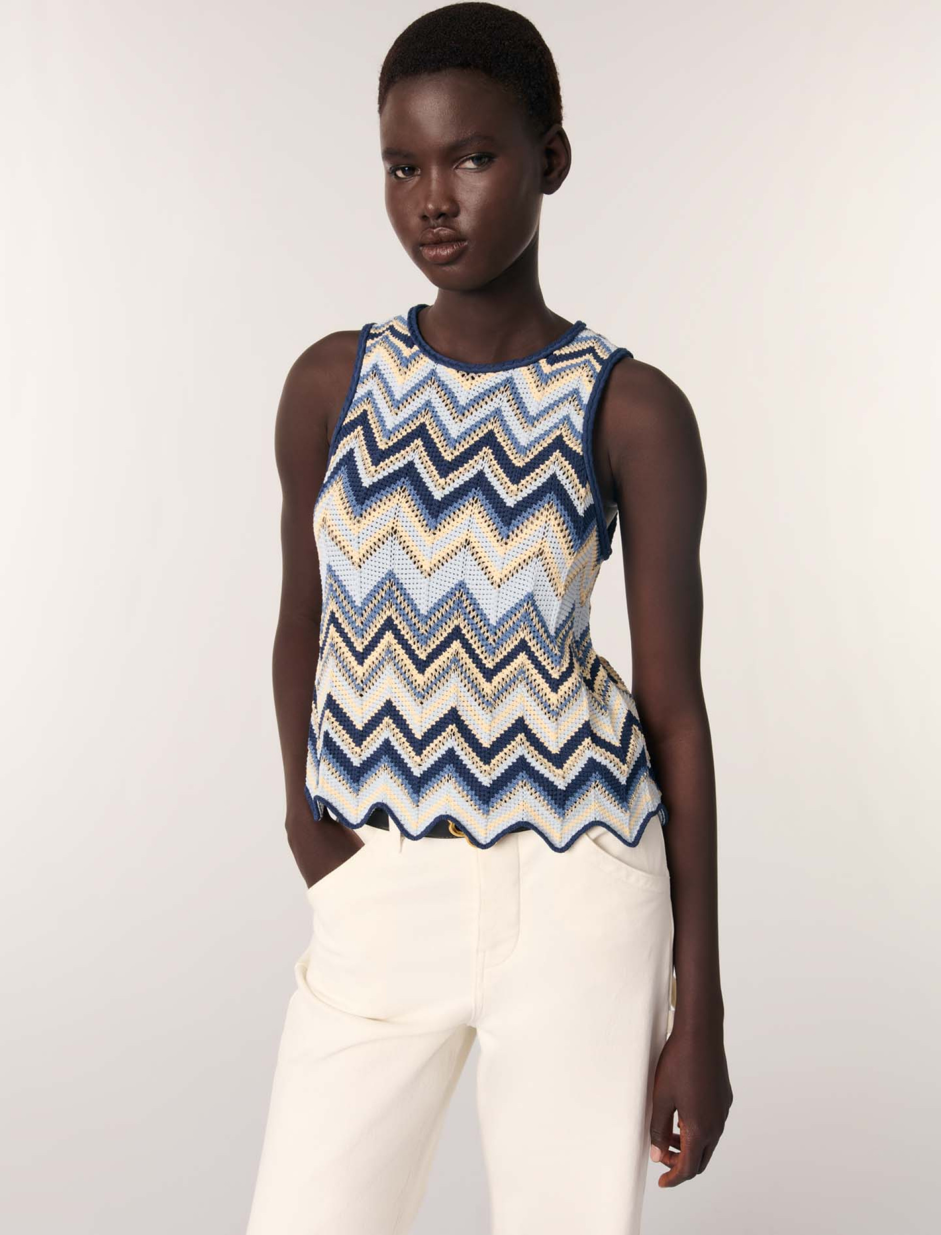 Жіночий топ в техніці в'язання croshe