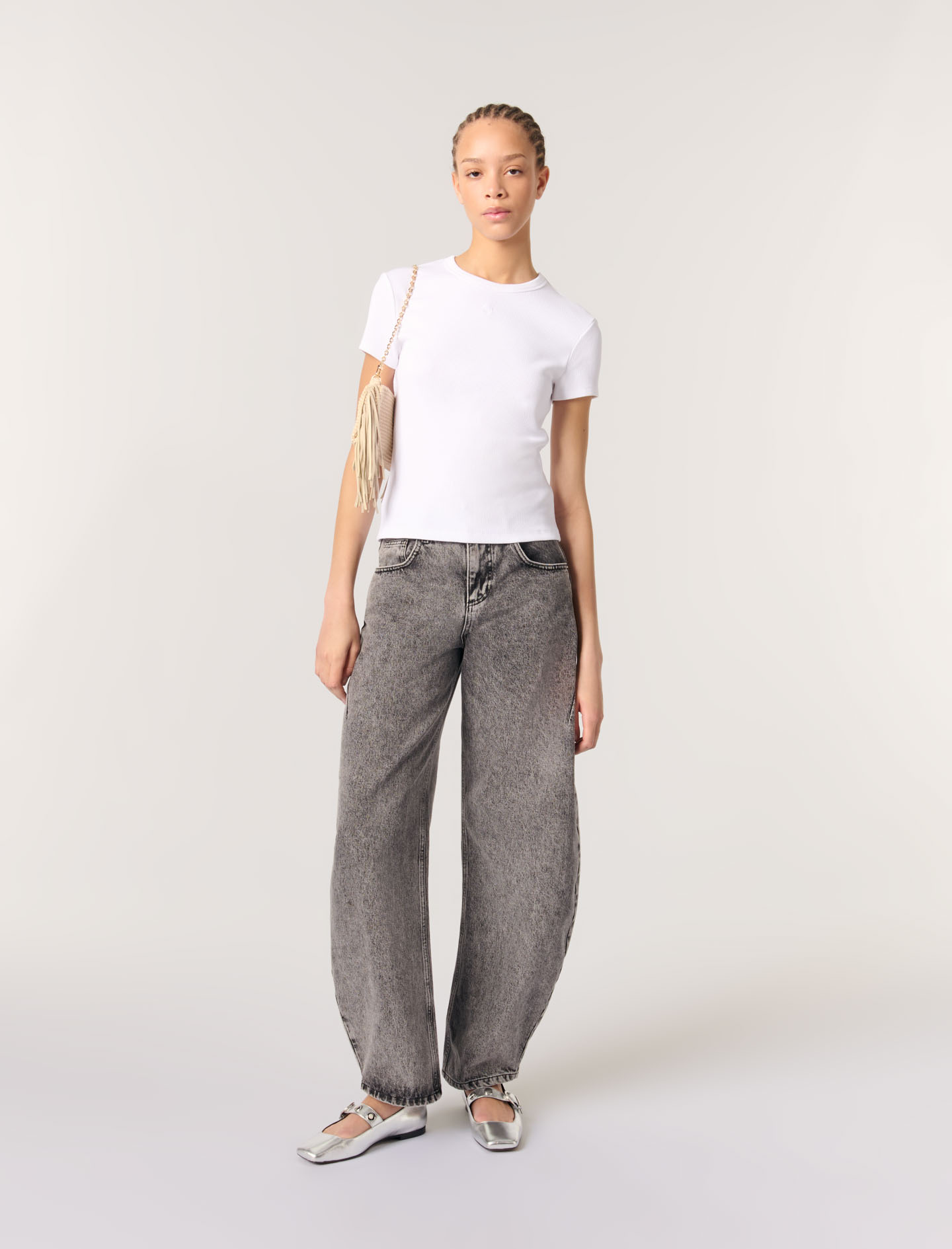 Жіноча біла футболка