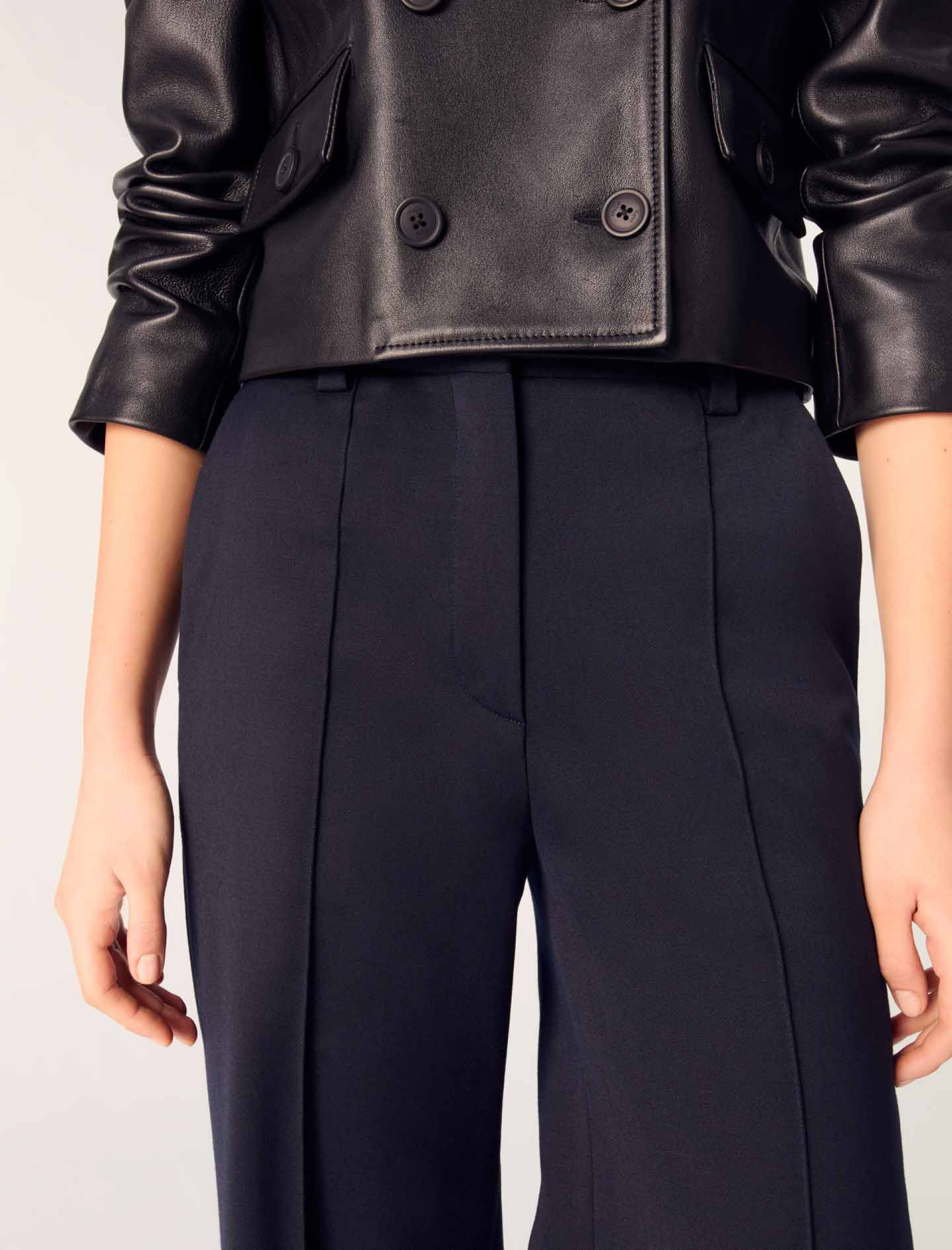 Жіночі брюки зі складками Жіночі брюки зі складками