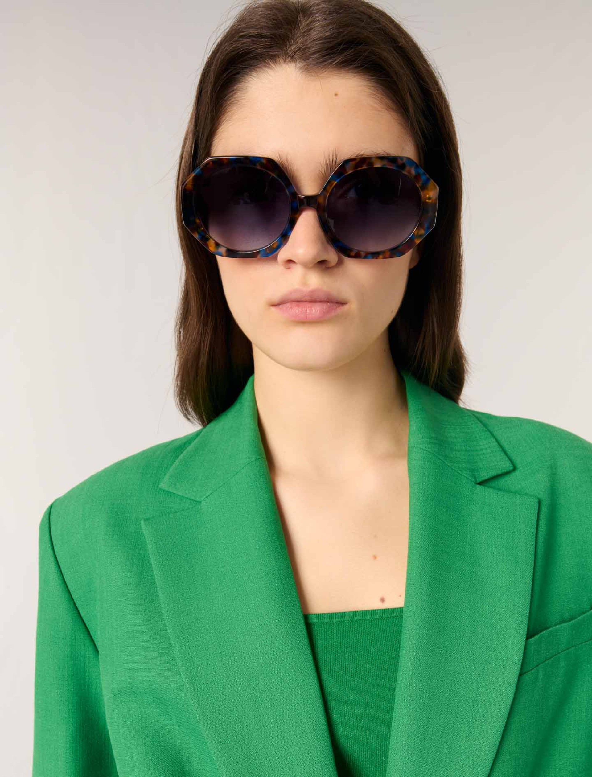 Жіночий костюмний жакет