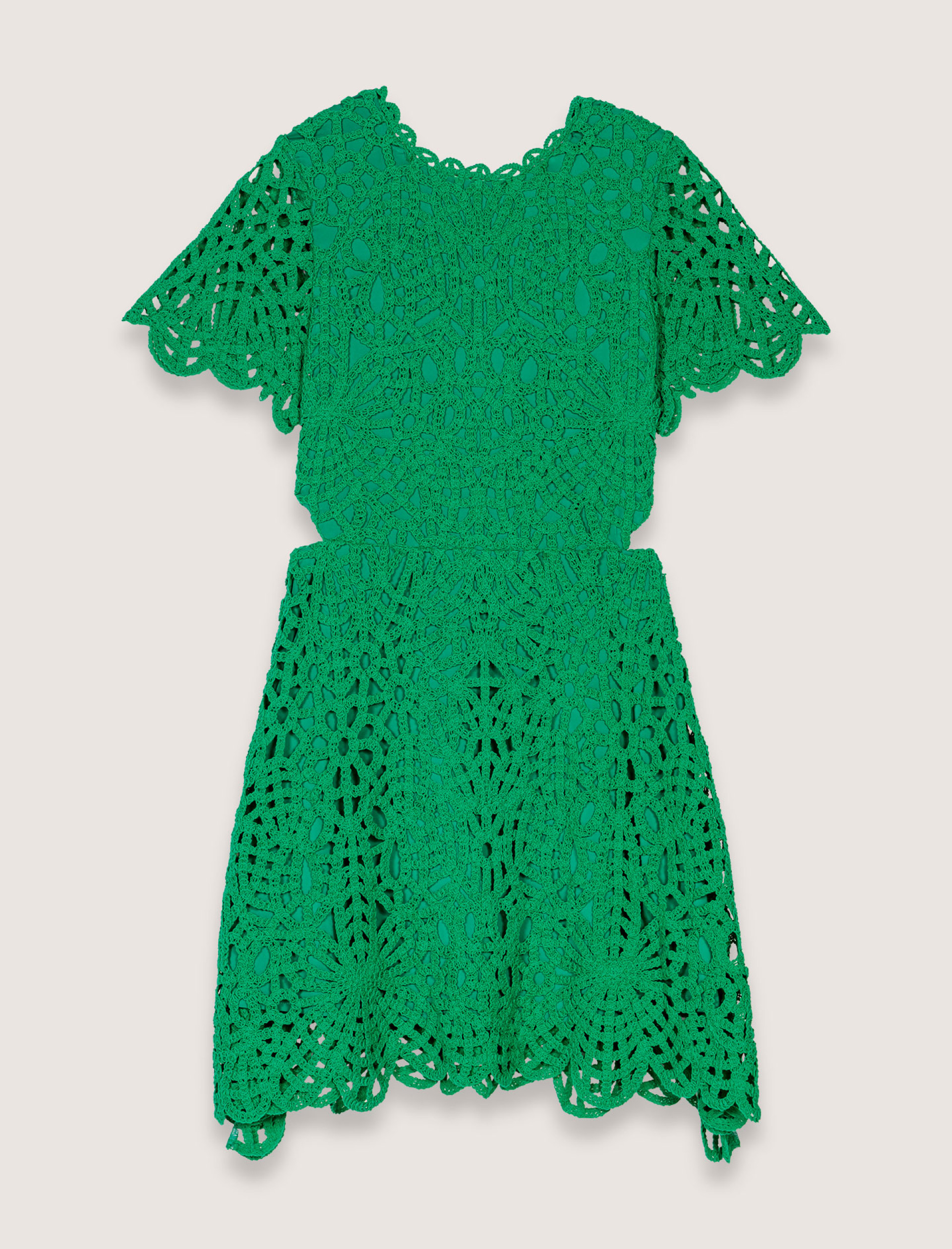 Жіноча коротка сукня в'язана гачком