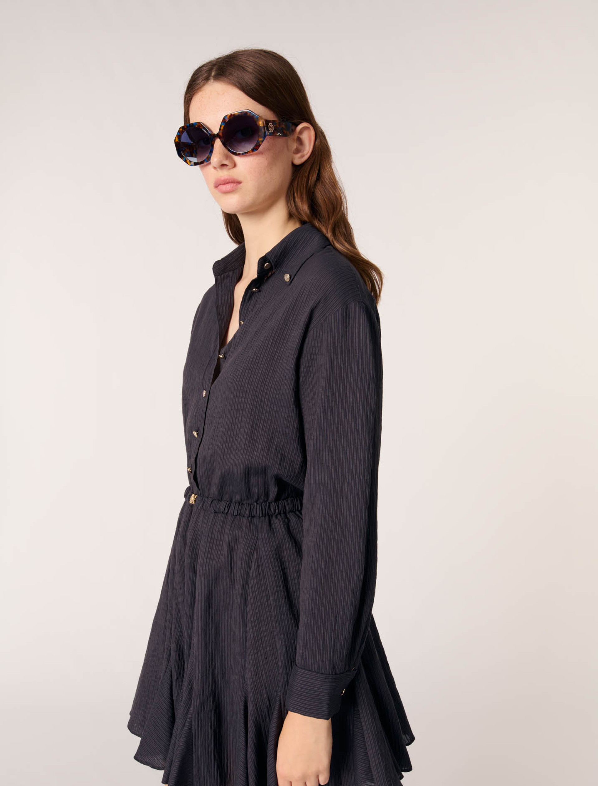 Жіноча коротка сукня з крепу