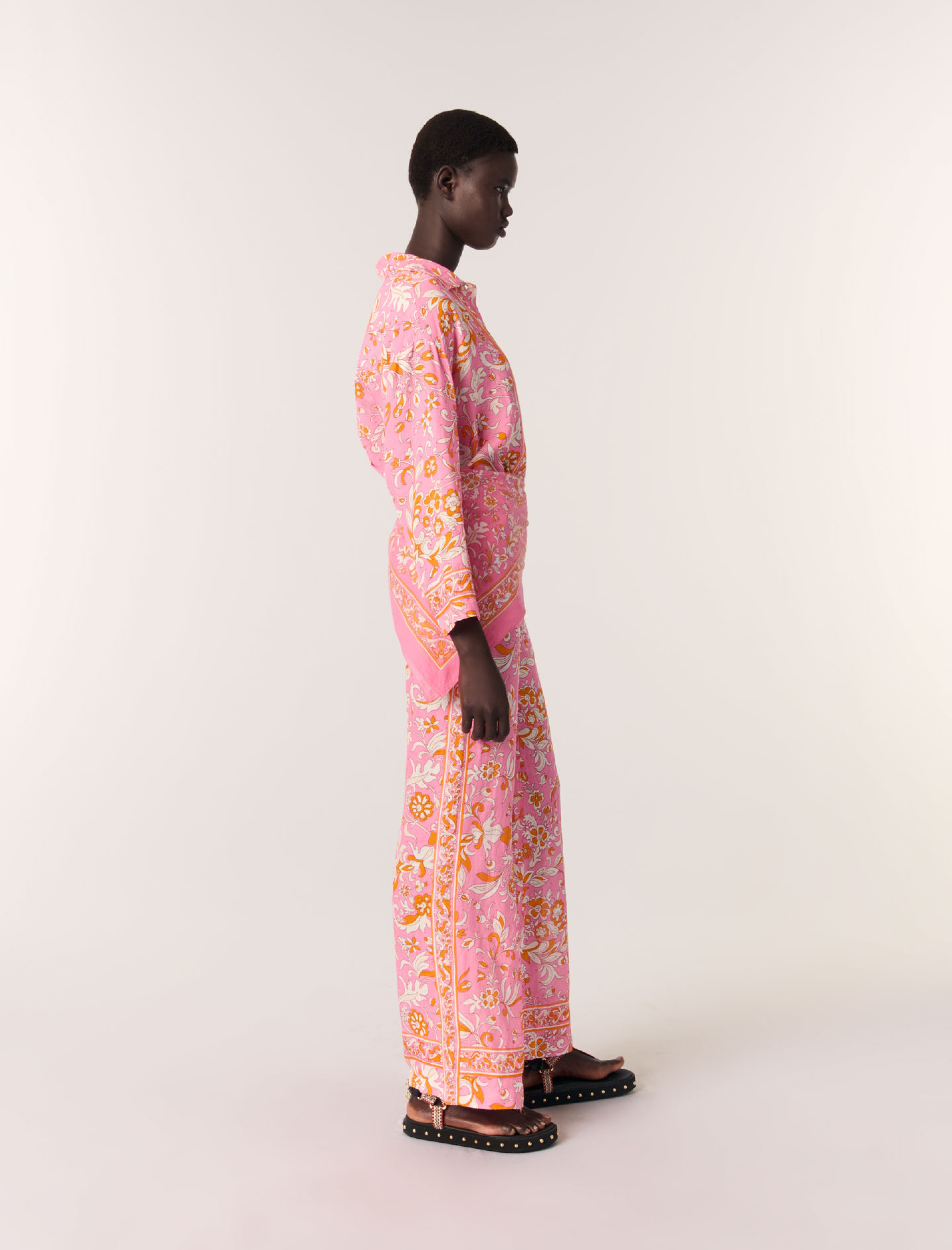 Жіноча льняна сорочка з квітковим принтом