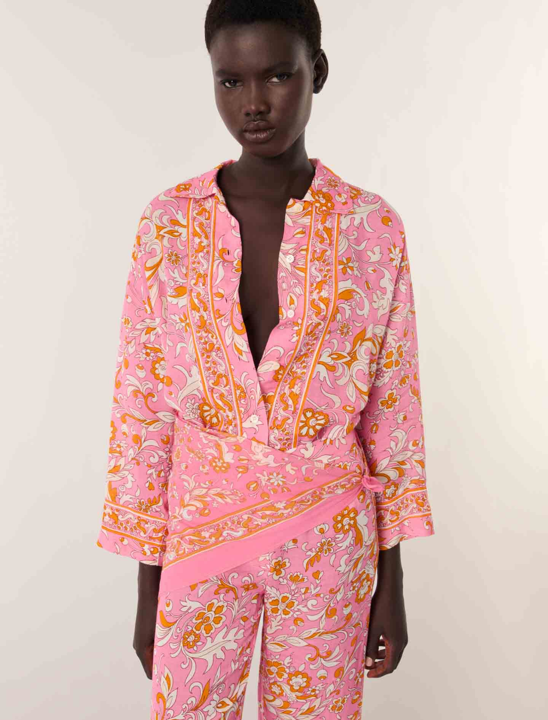 Жіноча льняна сорочка з квітковим принтом