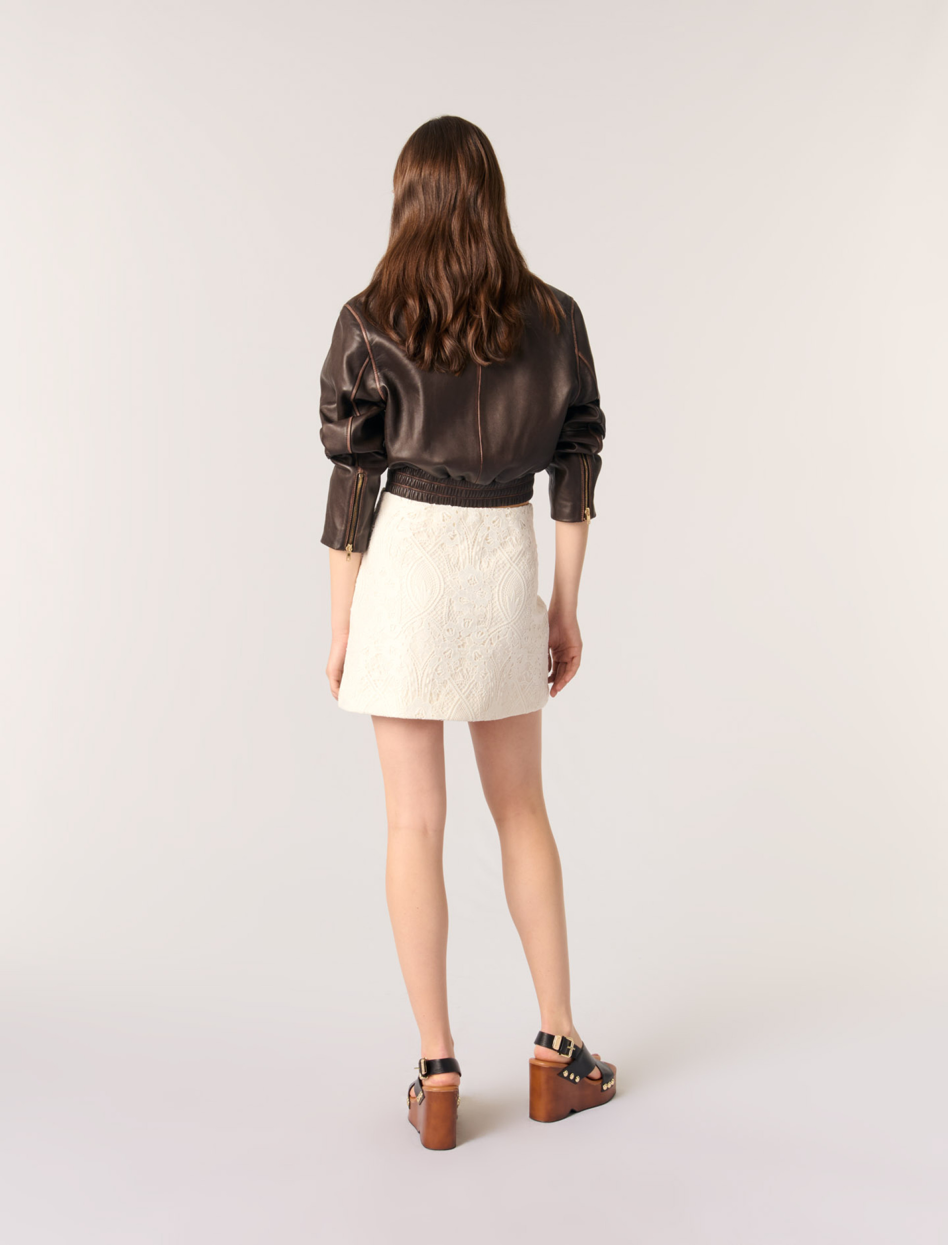 Жіноча коротка спідниця з гіпюру Жіноча коротка спідниця з гіпюру