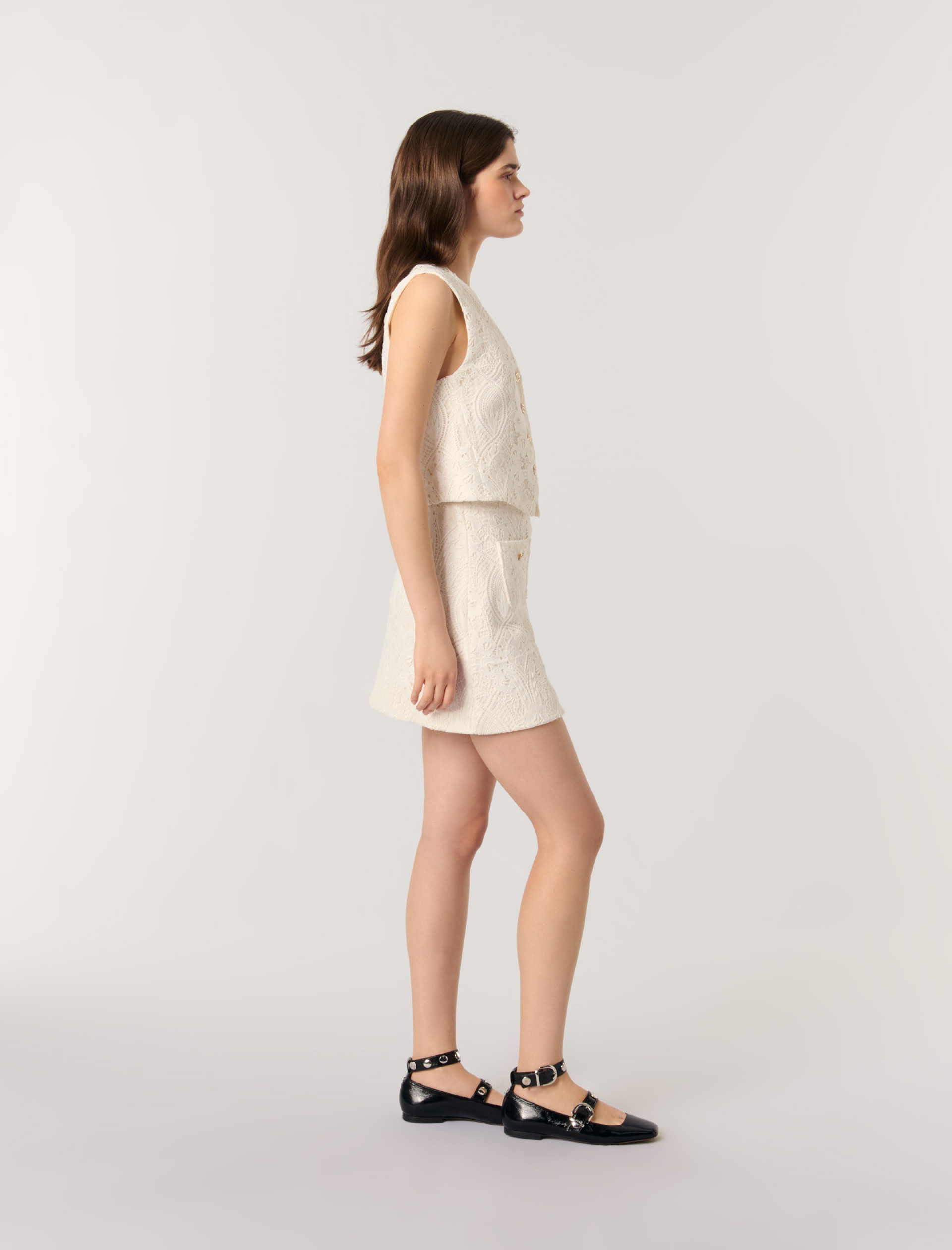 Жіночий мереживний жилет