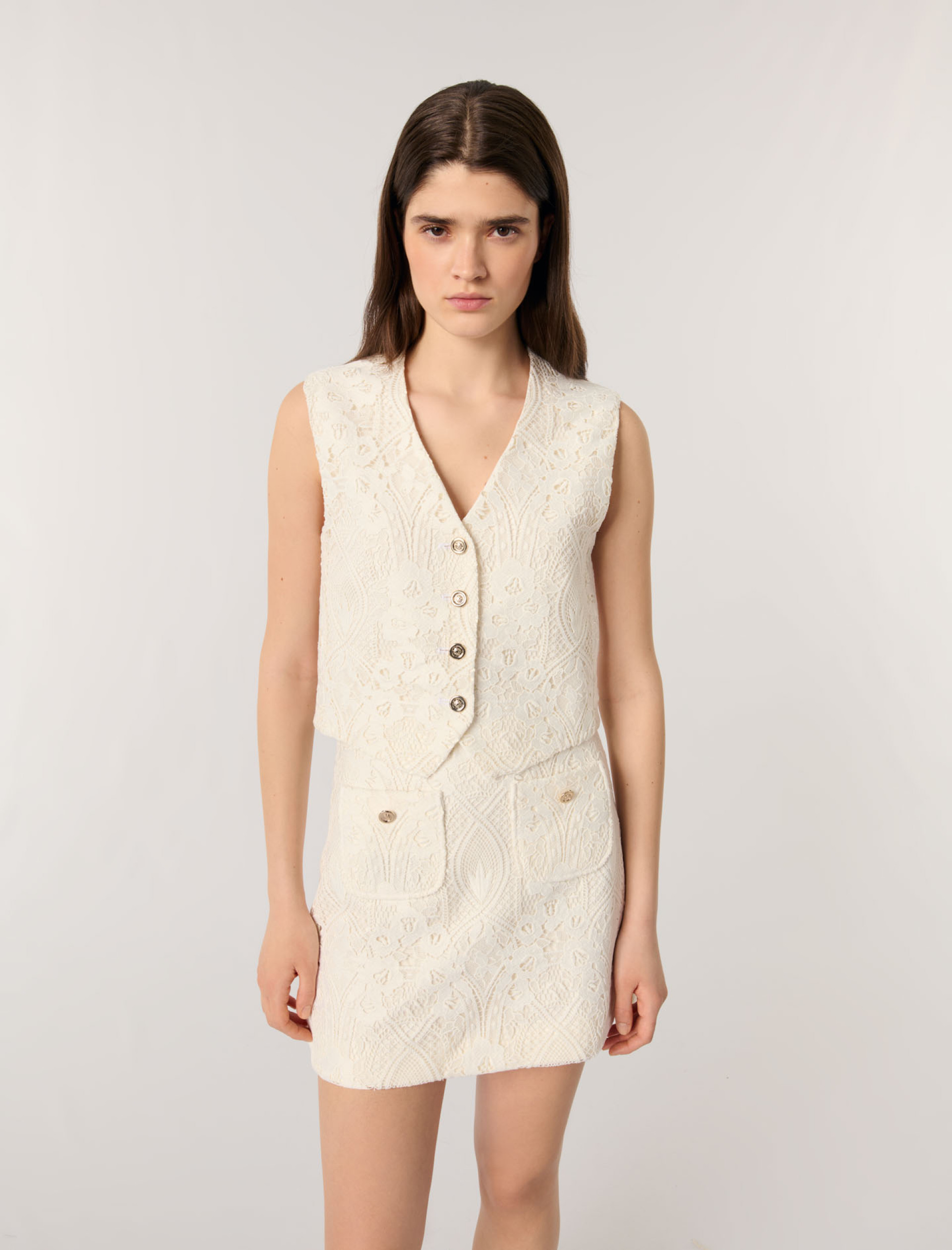 Жіночий мереживний жилет