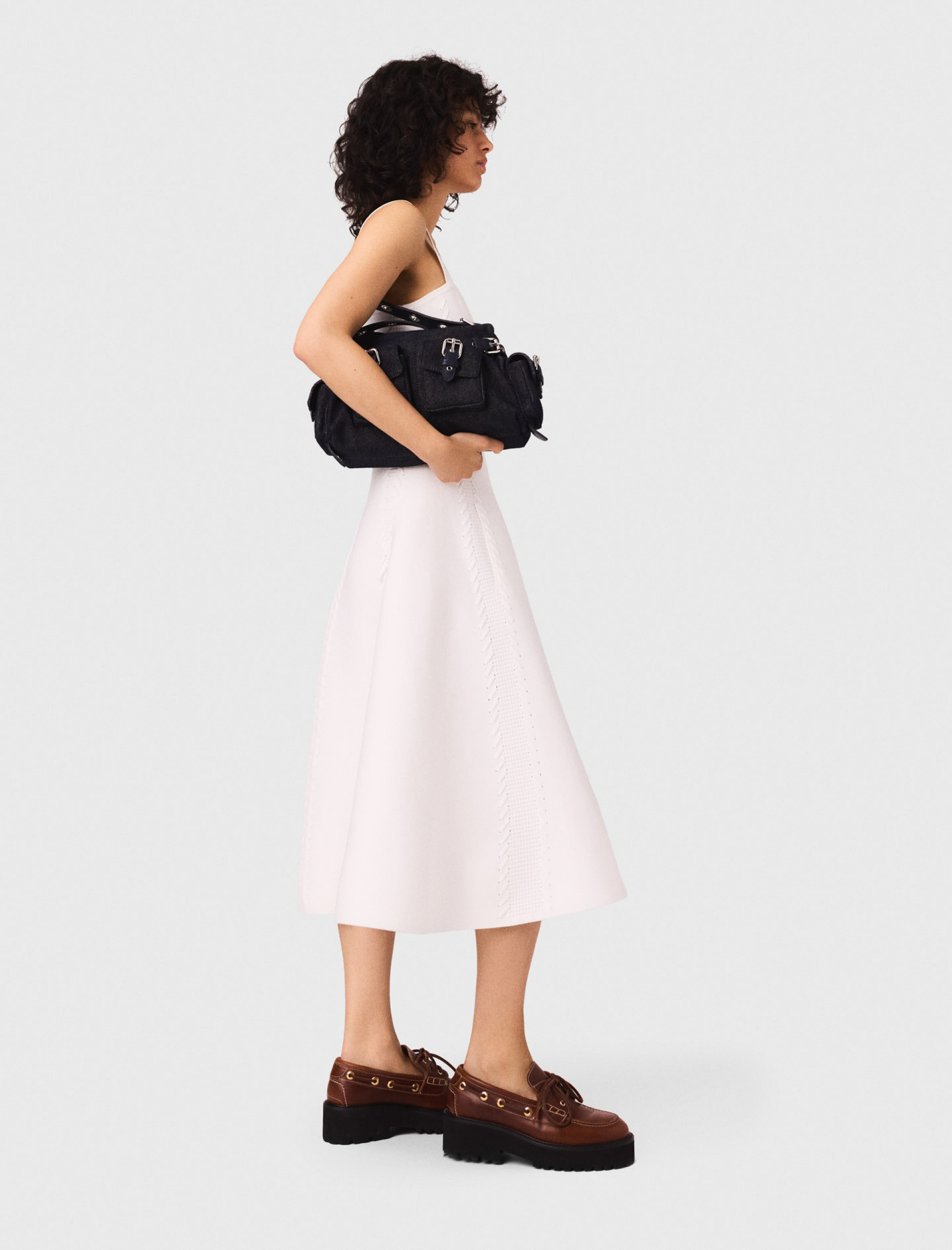 Жіноча довга в'язана сукня