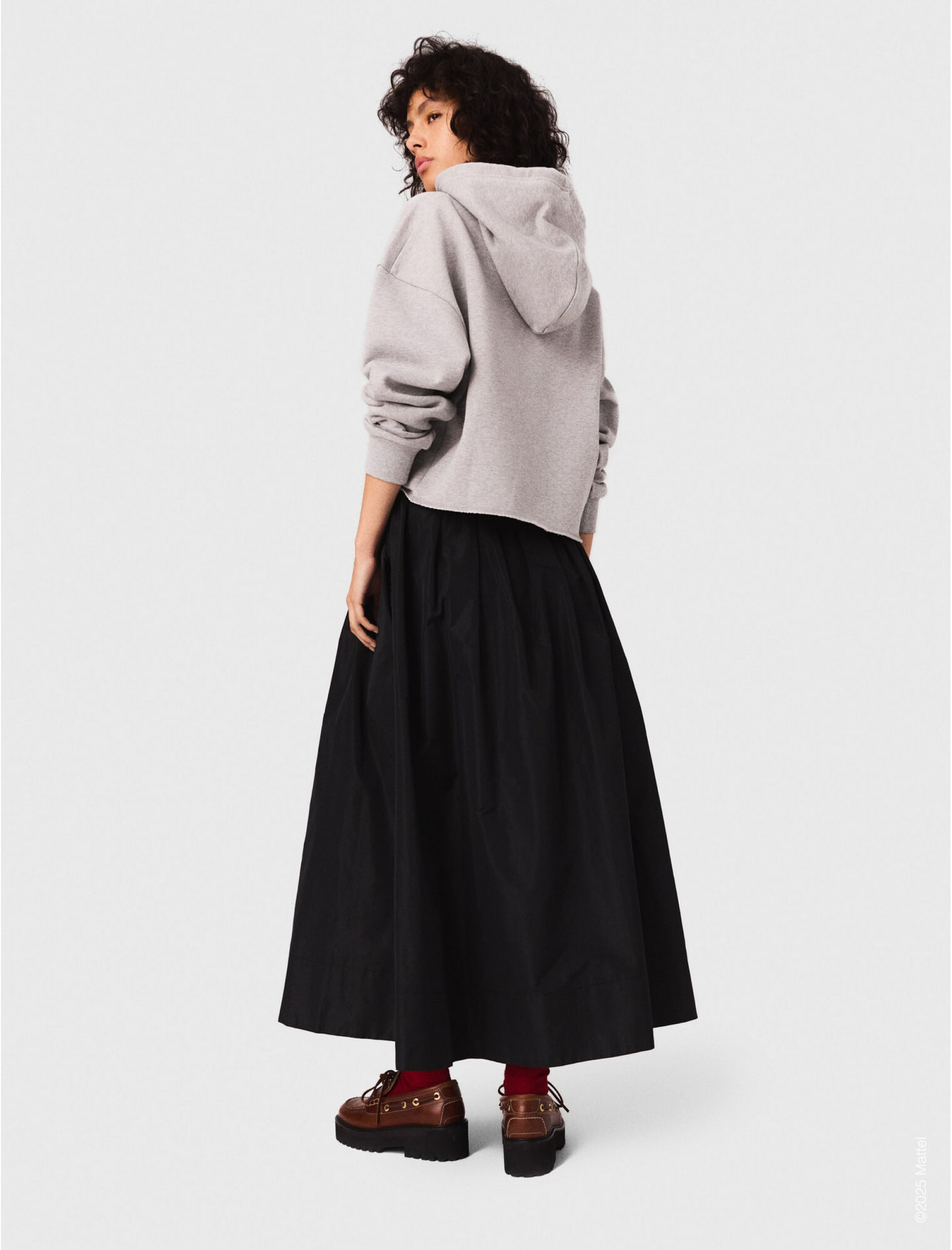 Жіночий укорочений худі з вишивкою