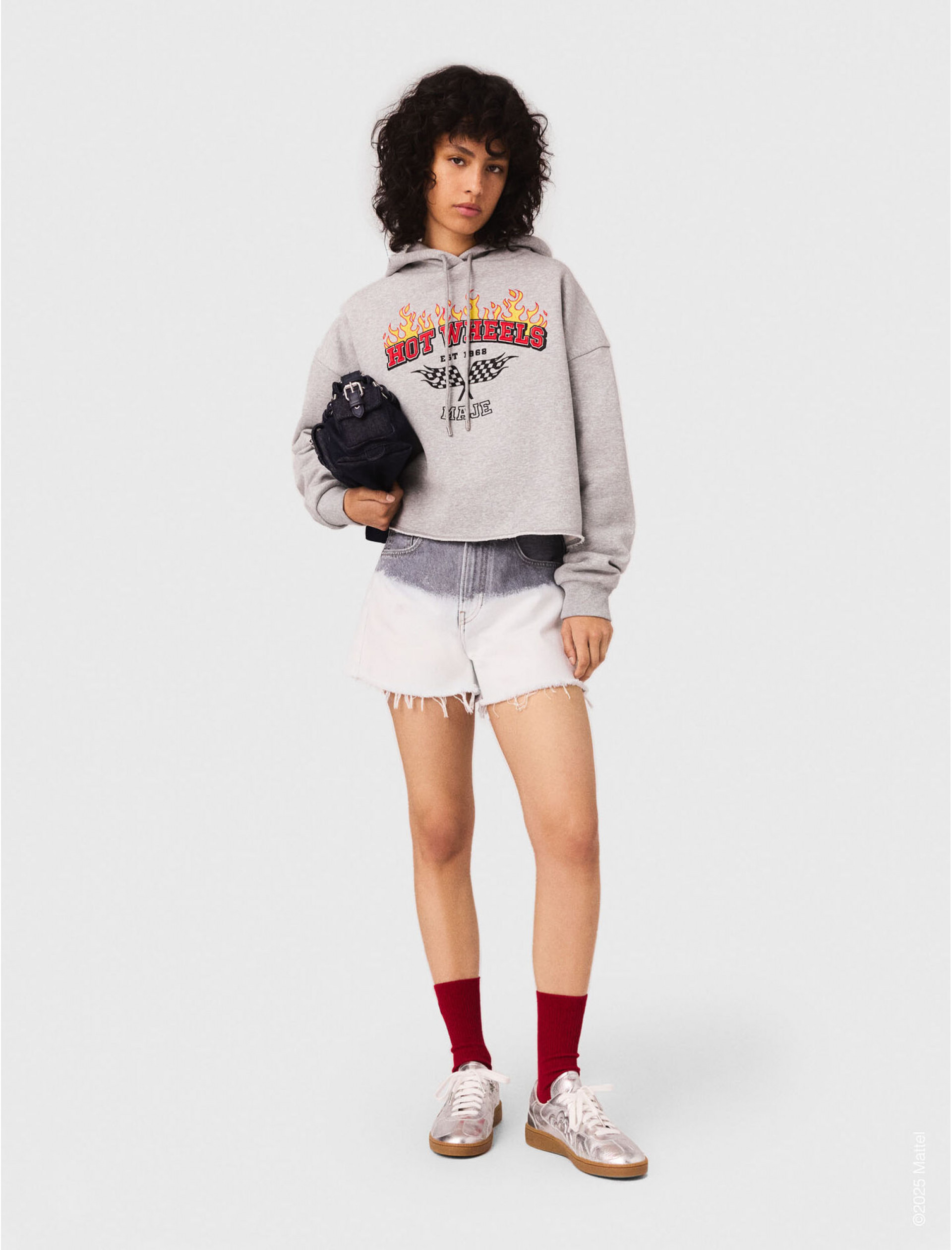 Жіночий укорочений худі з вишивкою