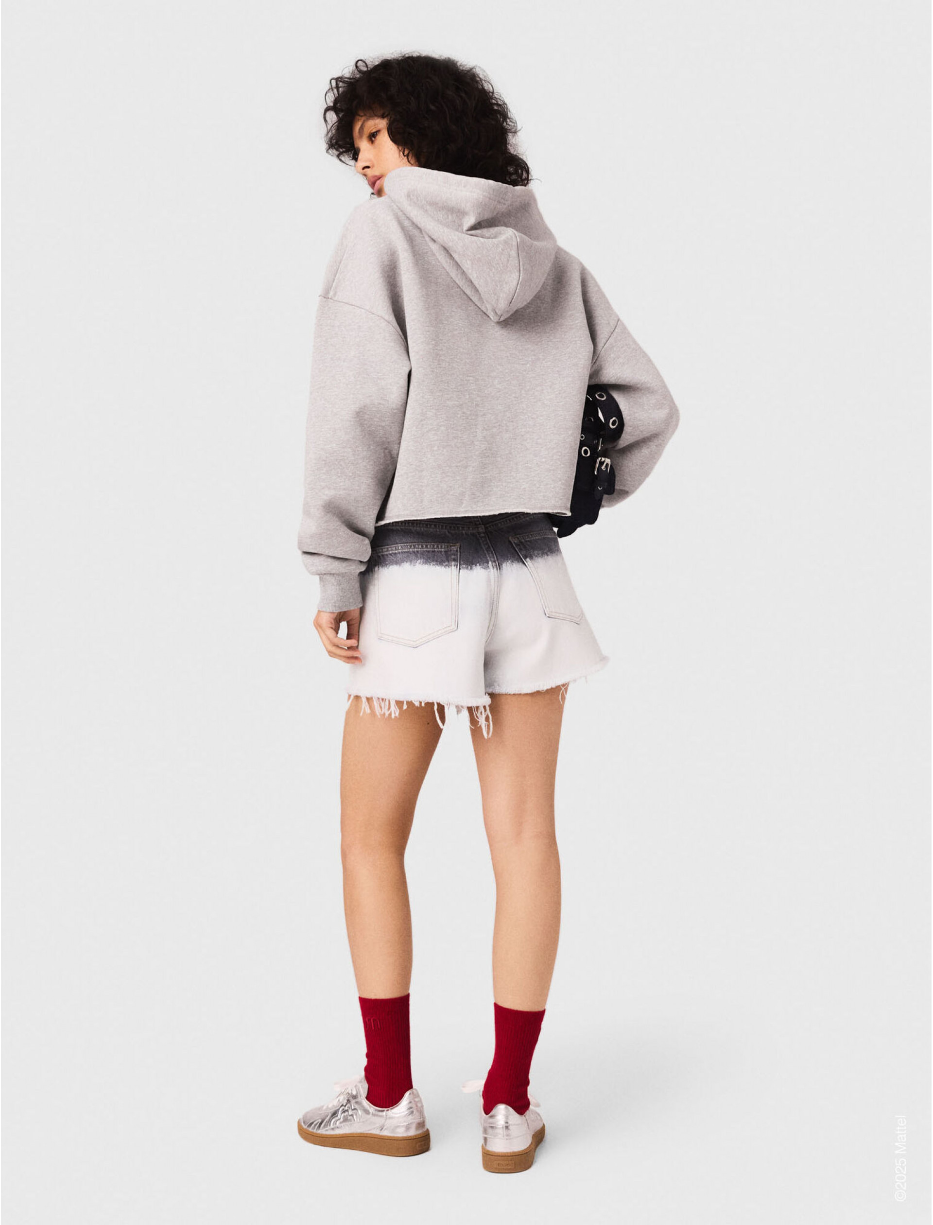 Жіночий укорочений худі з вишивкою