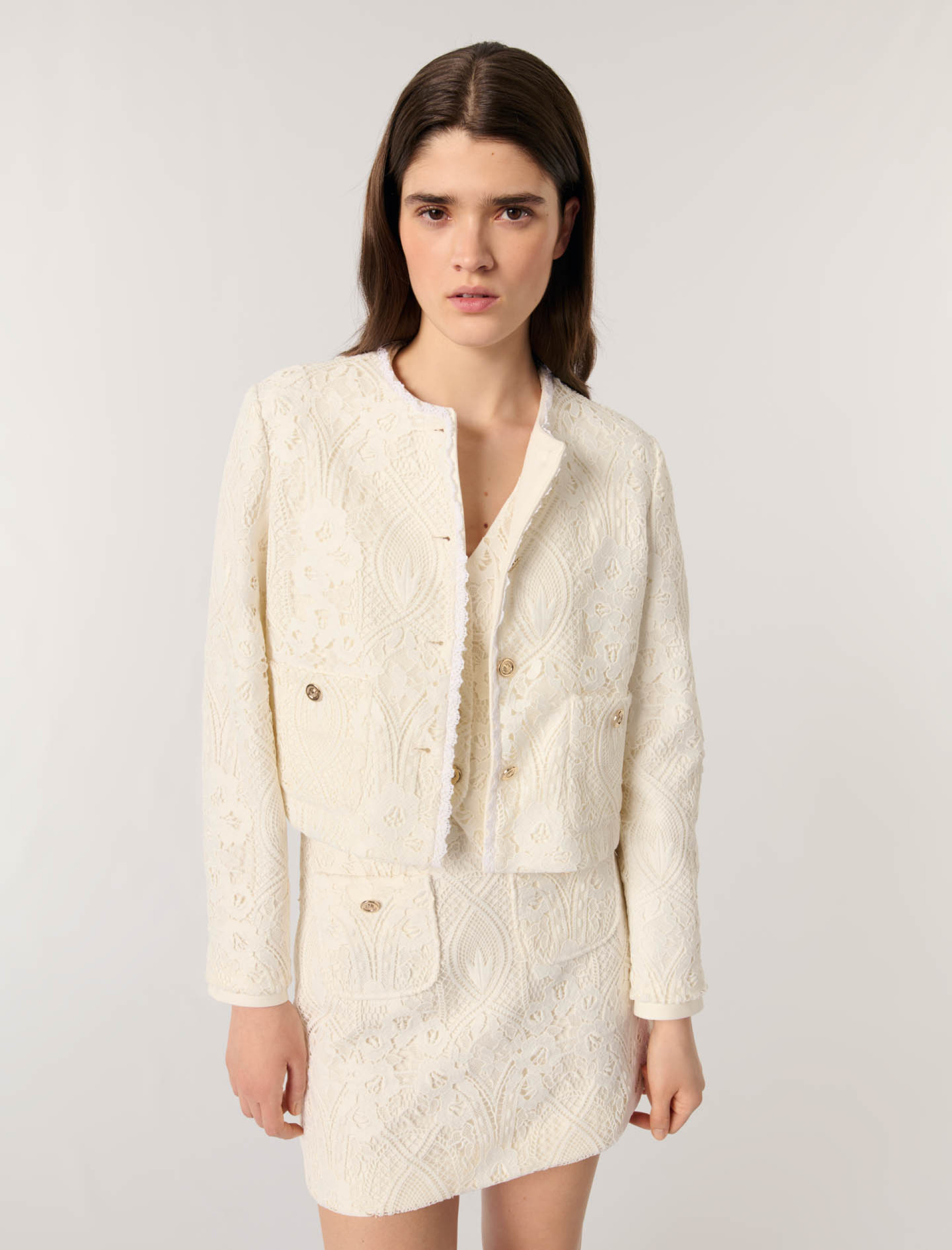 Жіночий короткий гіпюровий жакет Жіночий короткий гіпюровий жакет