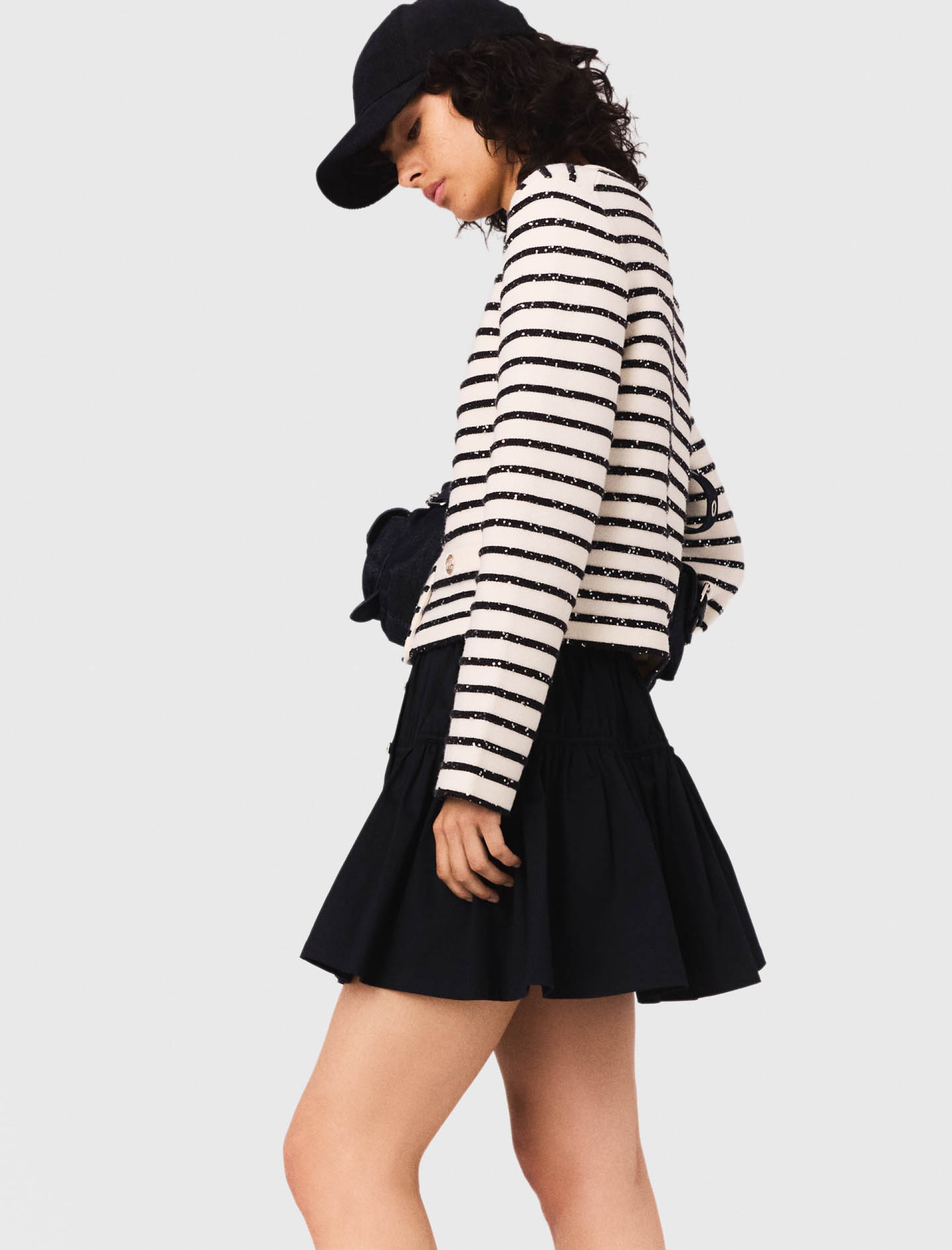 Жіночий вовняний кардиган на кнопках Жіночий вовняний кардиган на кнопках