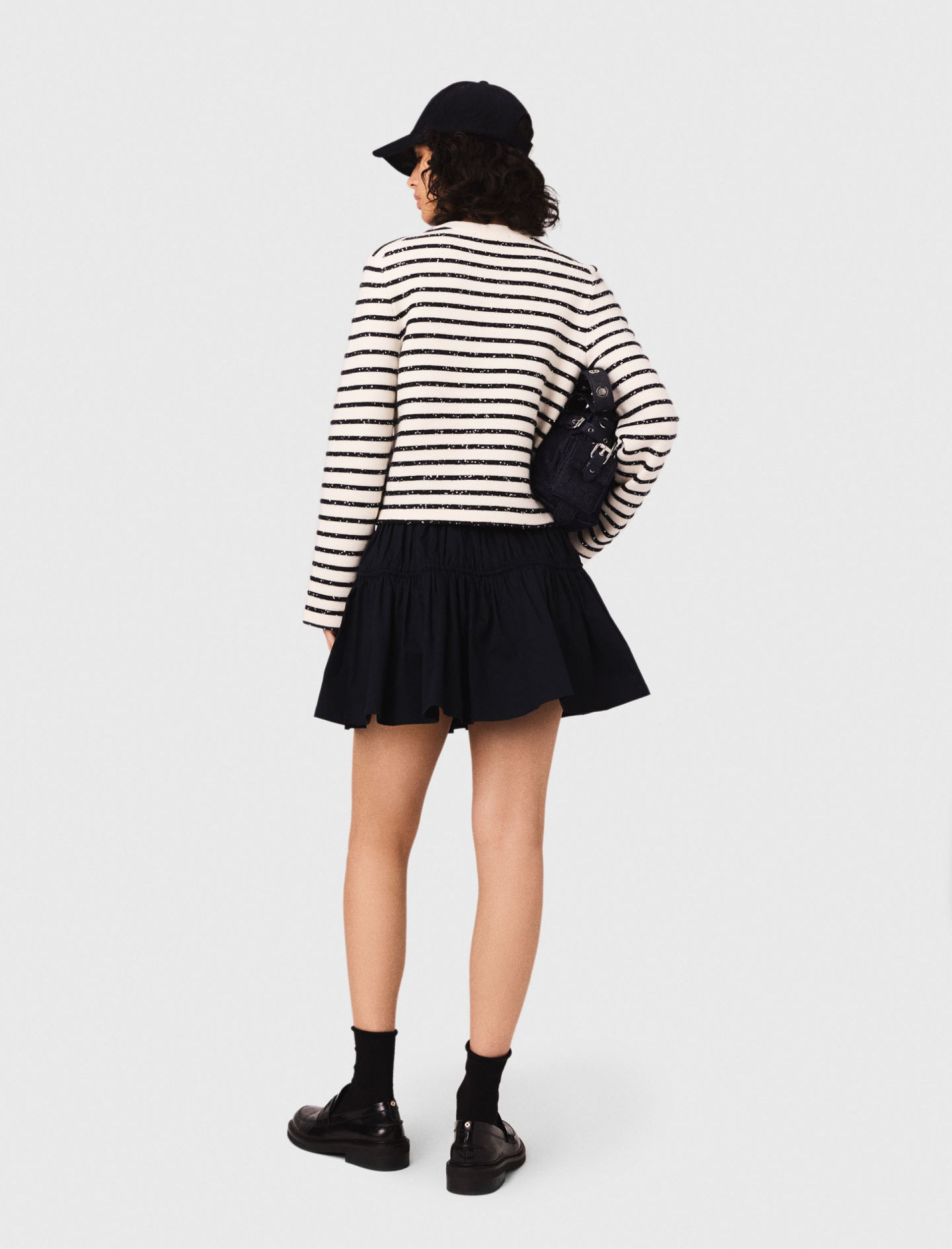 Жіночий вовняний кардиган на кнопках Жіночий вовняний кардиган на кнопках