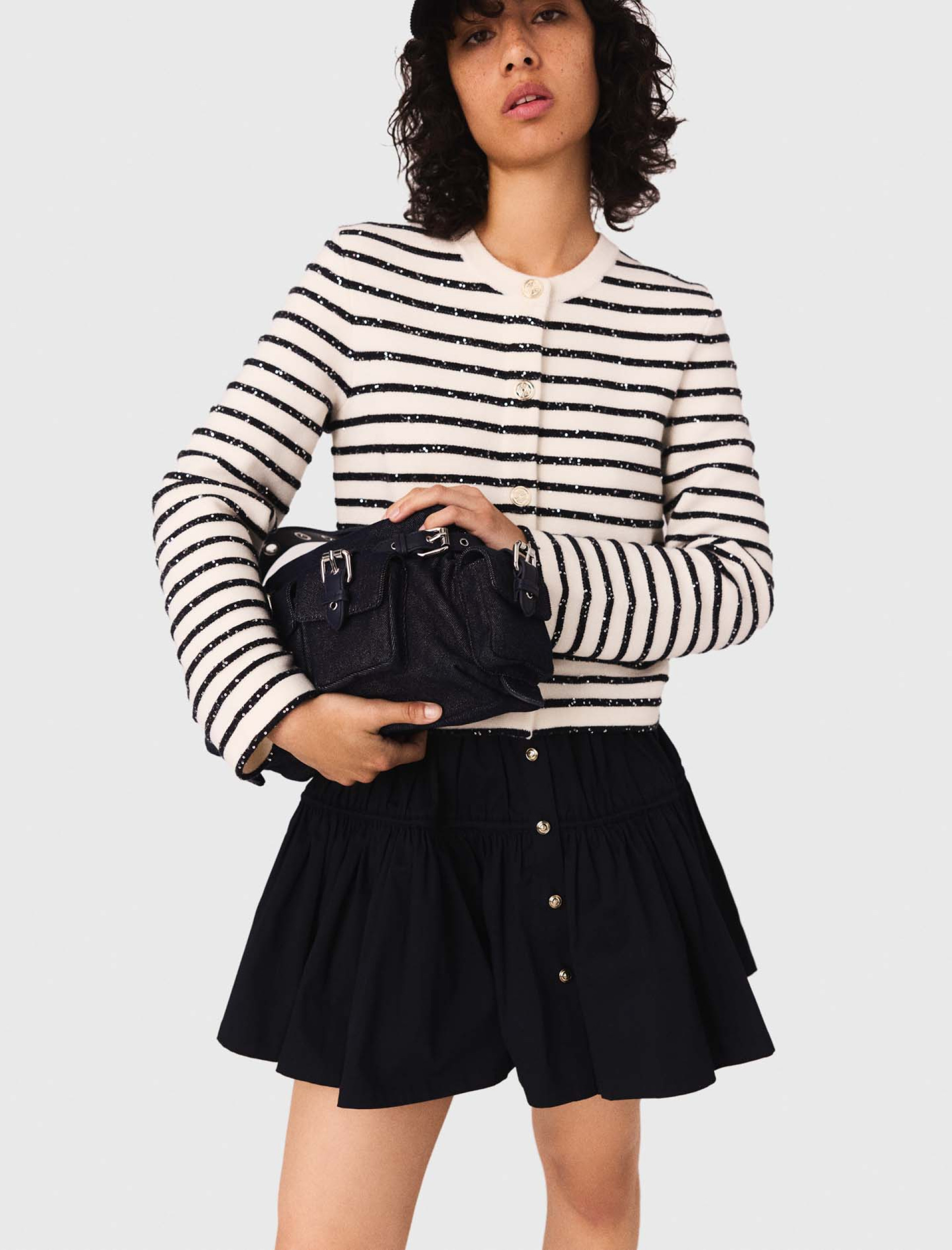 Жіночий вовняний кардиган на кнопках Жіночий вовняний кардиган на кнопках