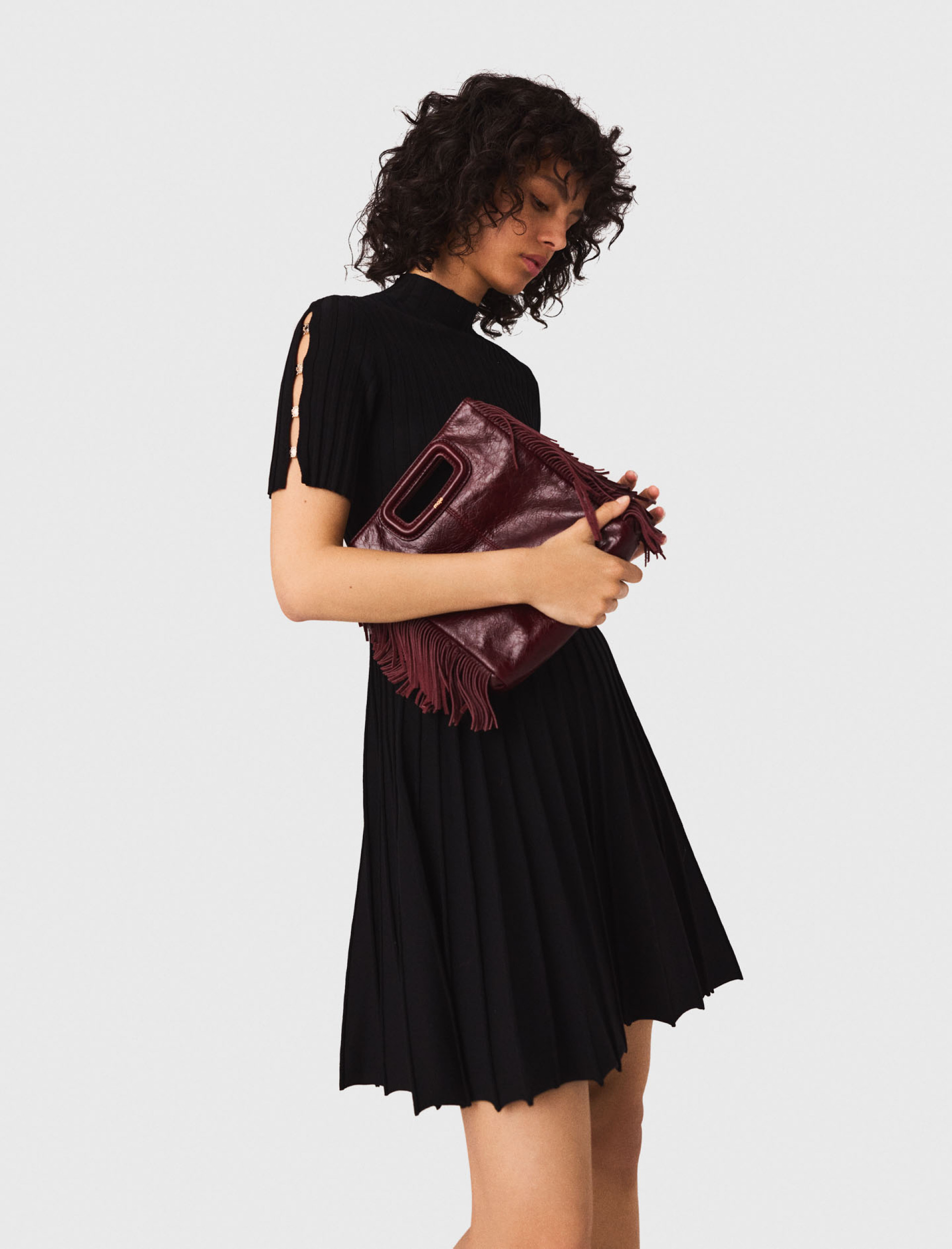 Женское черное платье в рубчик Женское черное платье в рубчик