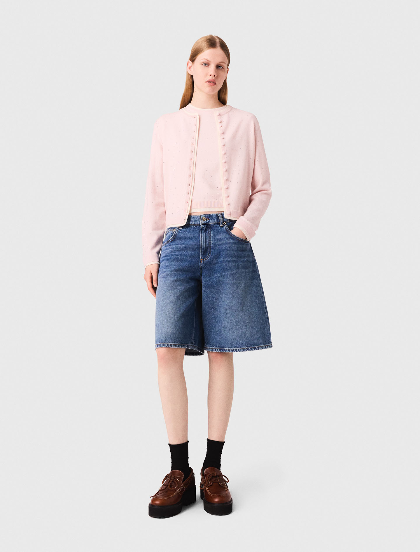 Женский розовый кардиган со стразами