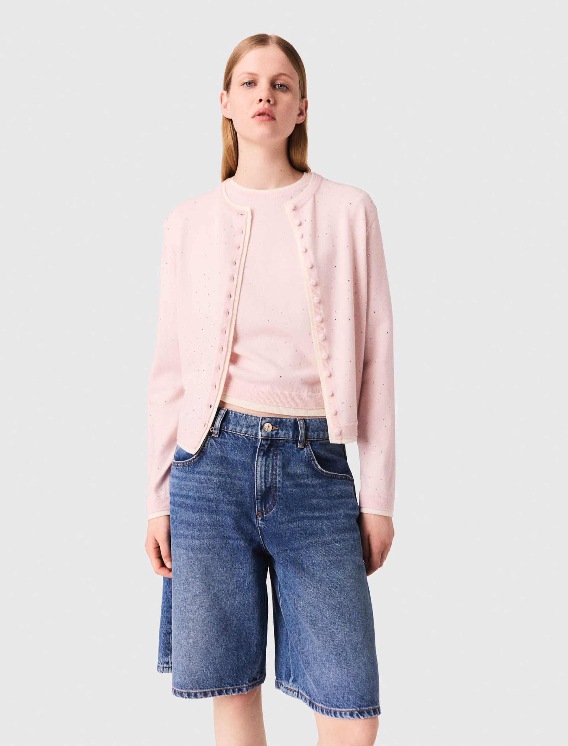 Женский розовый кардиган со стразами