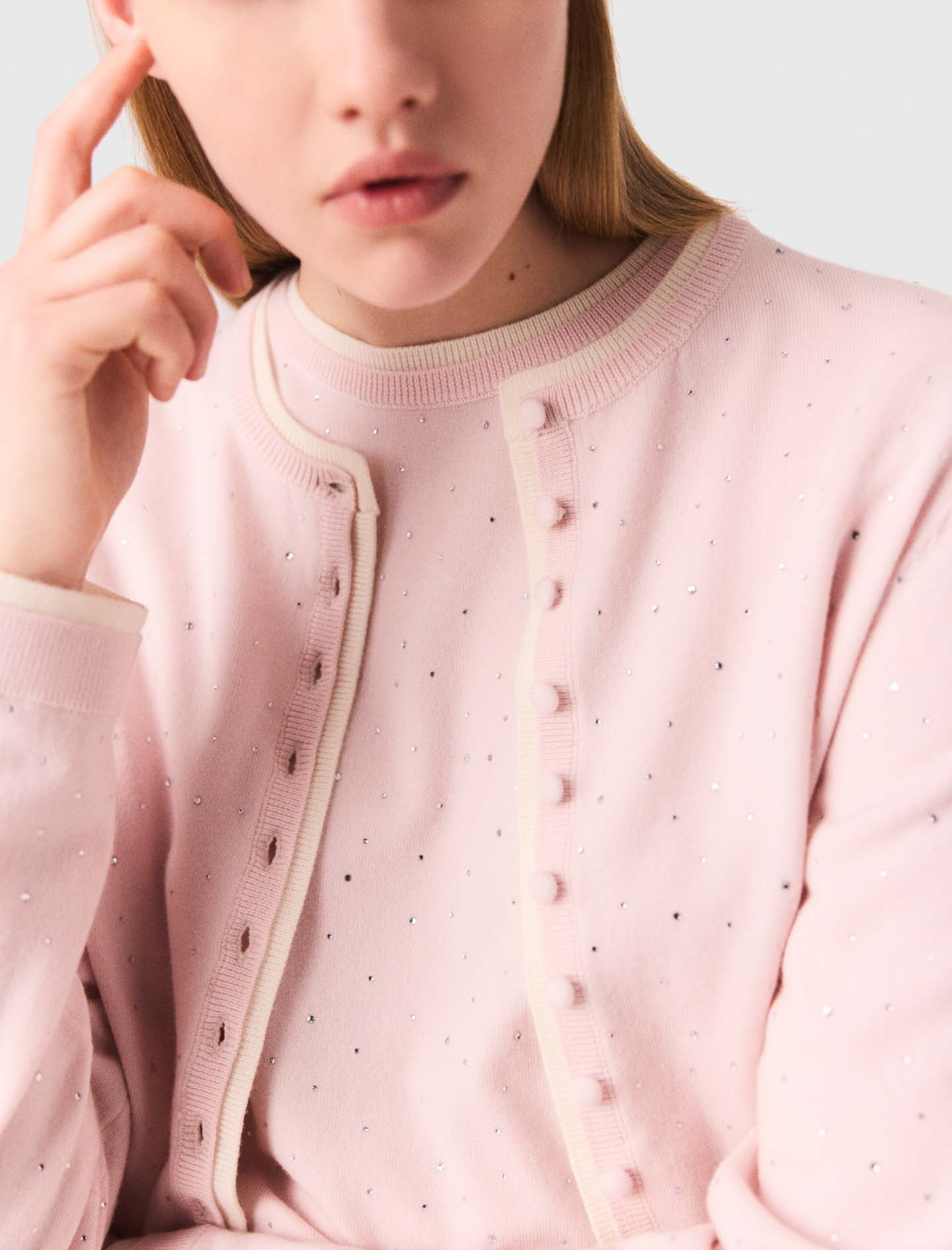 Женский розовый кардиган со стразами