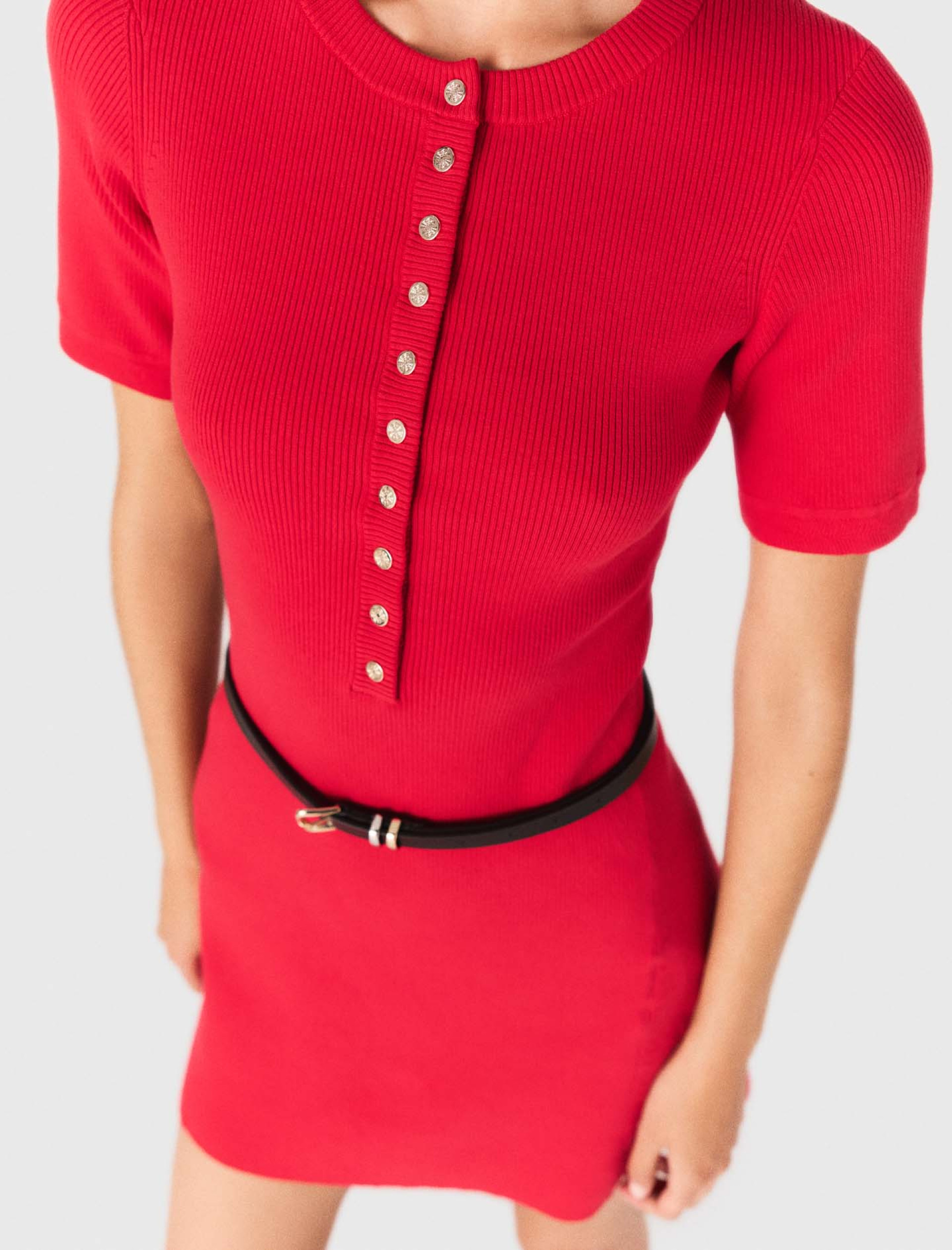 Жіноча червона сукня в рубчик Жіноча червона сукня в рубчик