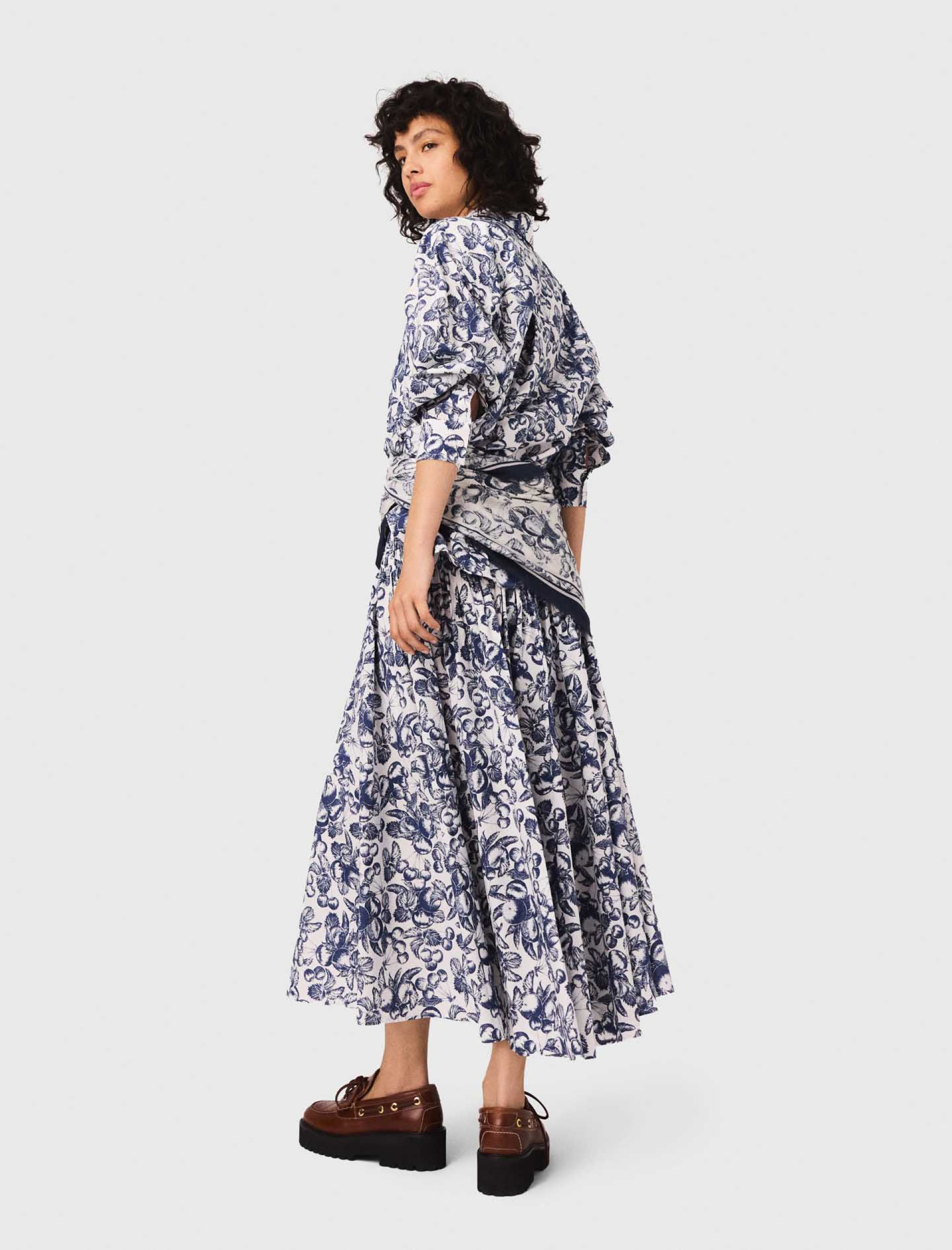 Жіноча сорочка з фруктовим принтом