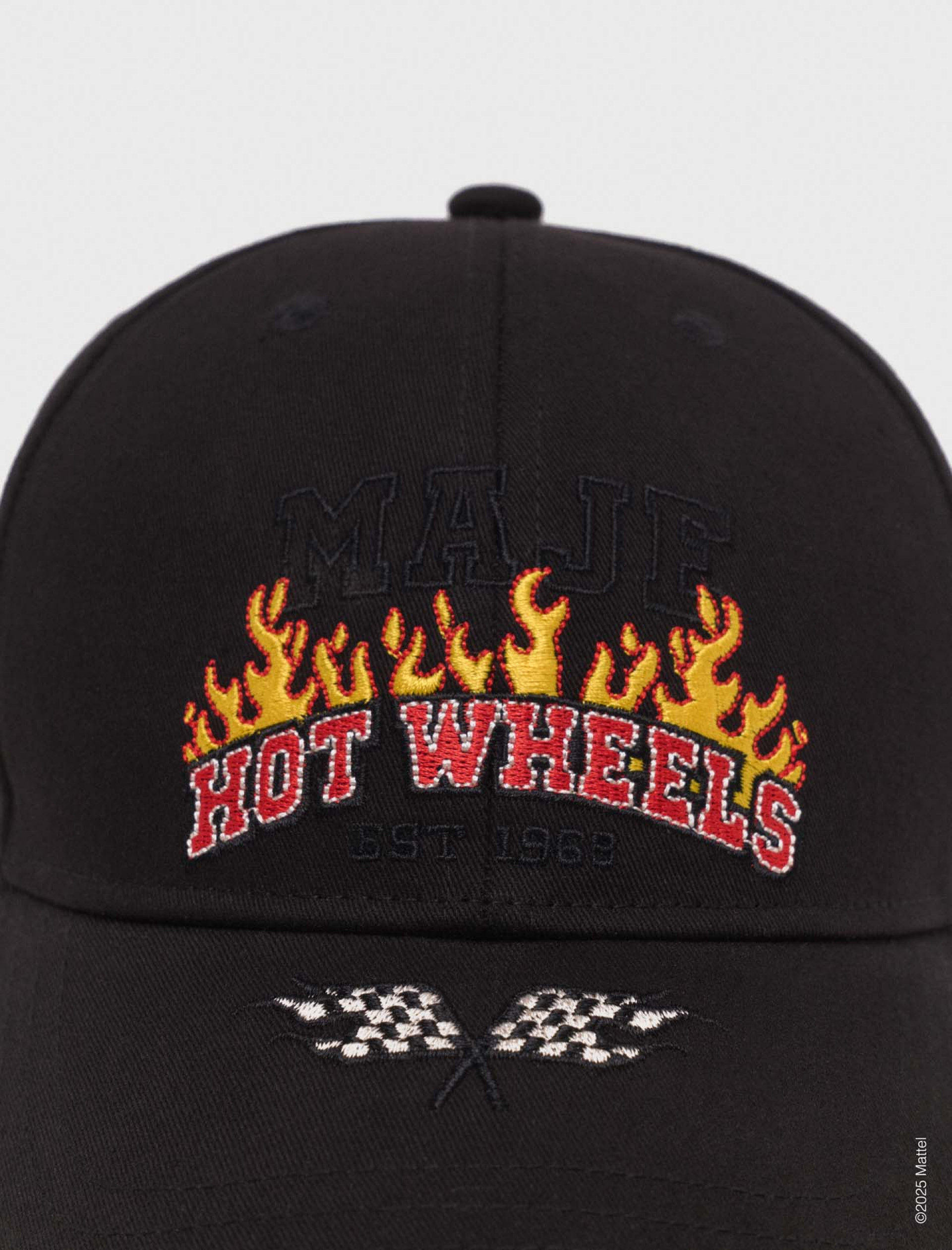 Женская черная кепка 