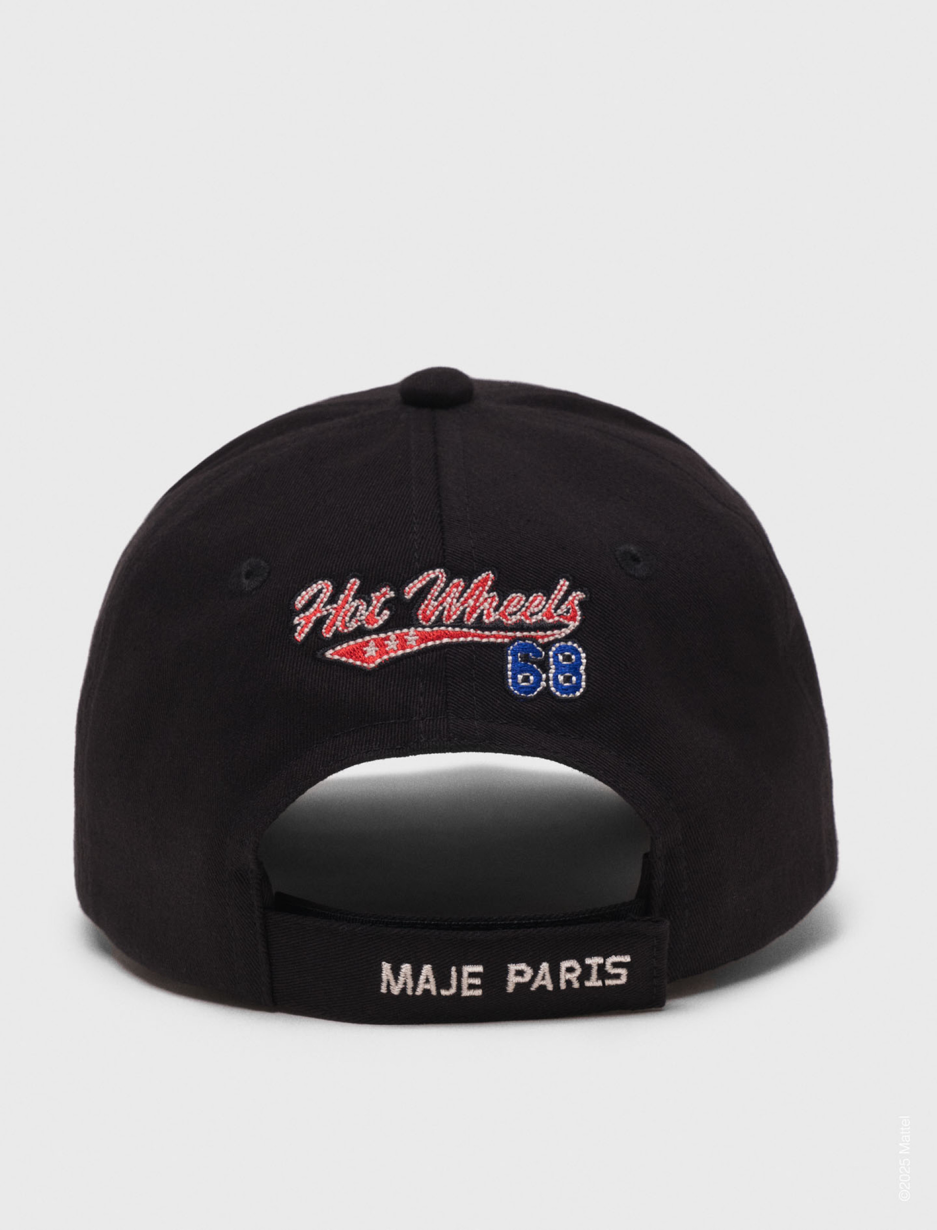 Женская черная кепка 