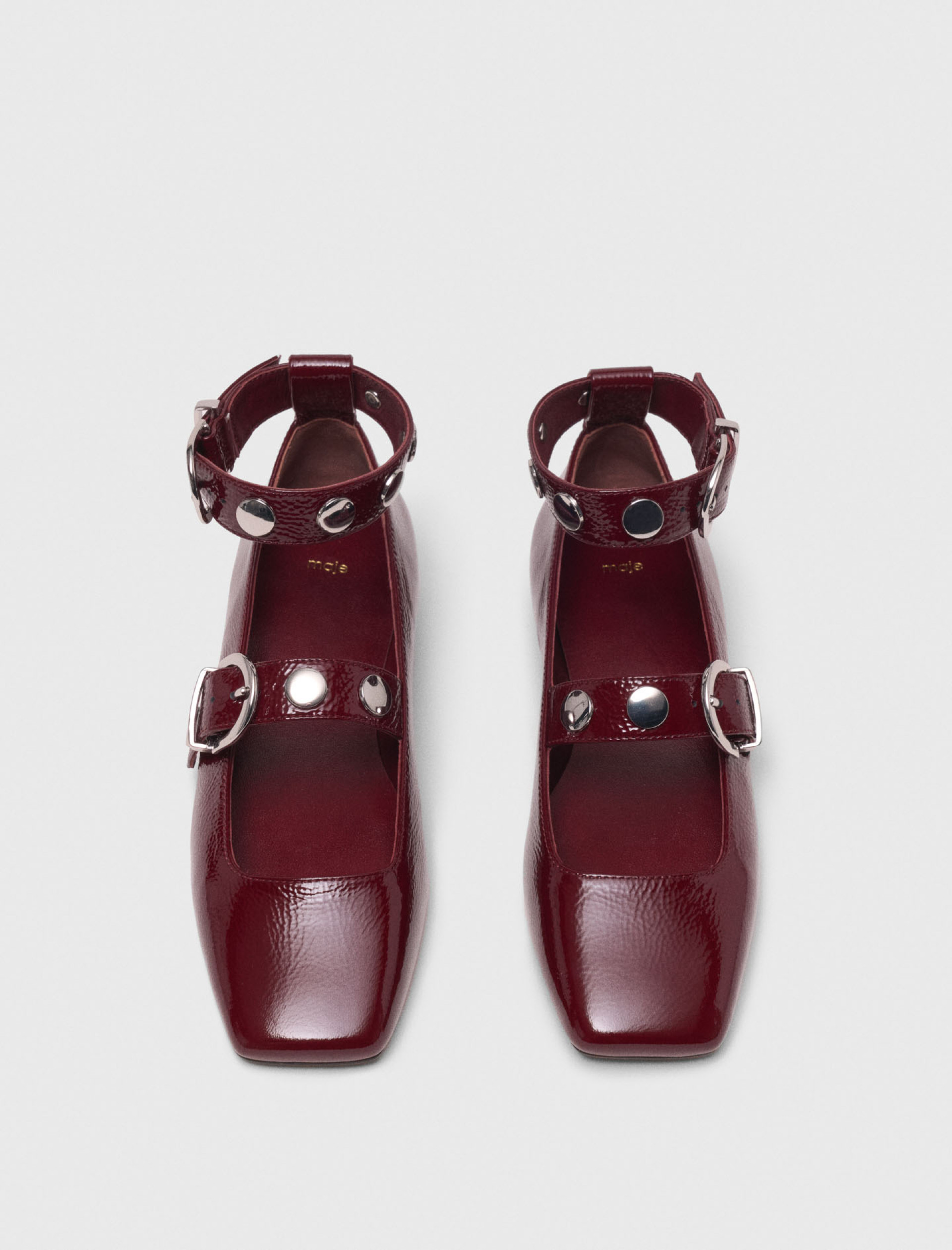 Женские туфли Мэри Джейн с заклепками