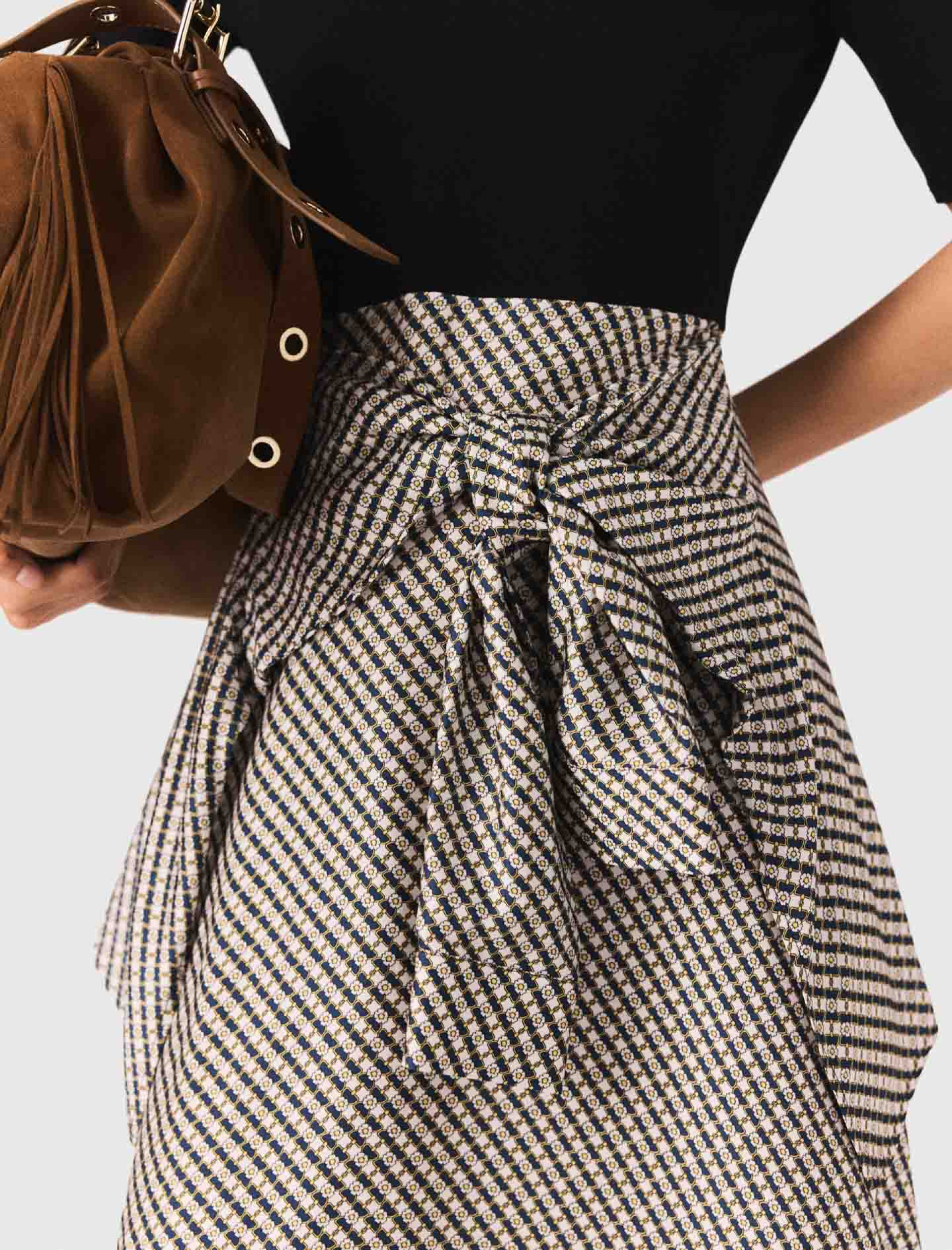 Жіноча сукня з двох матеріалів з принтом