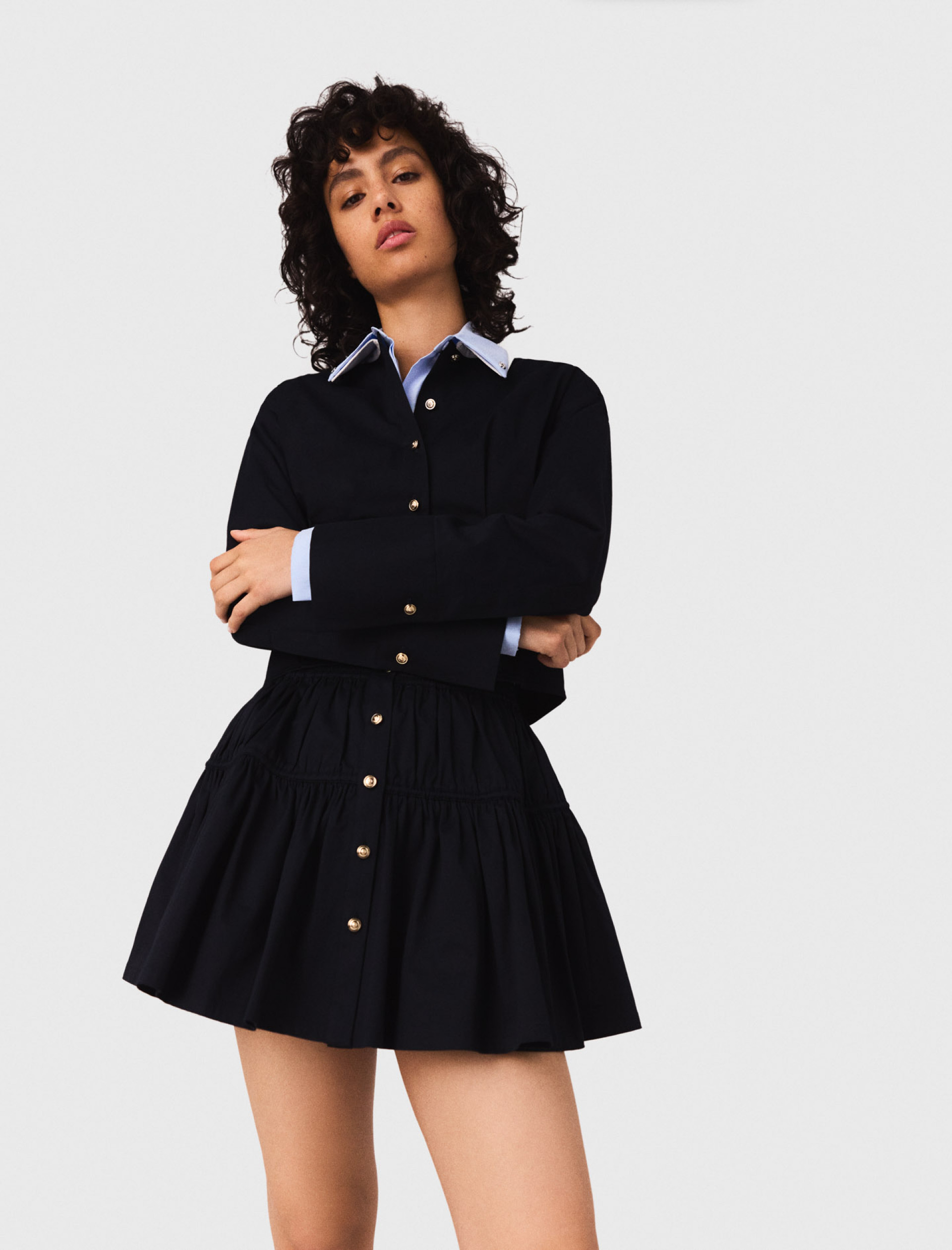 Женская короткая юбка в складку с эластичной талией Женская короткая юбка в складку с эластичной талией