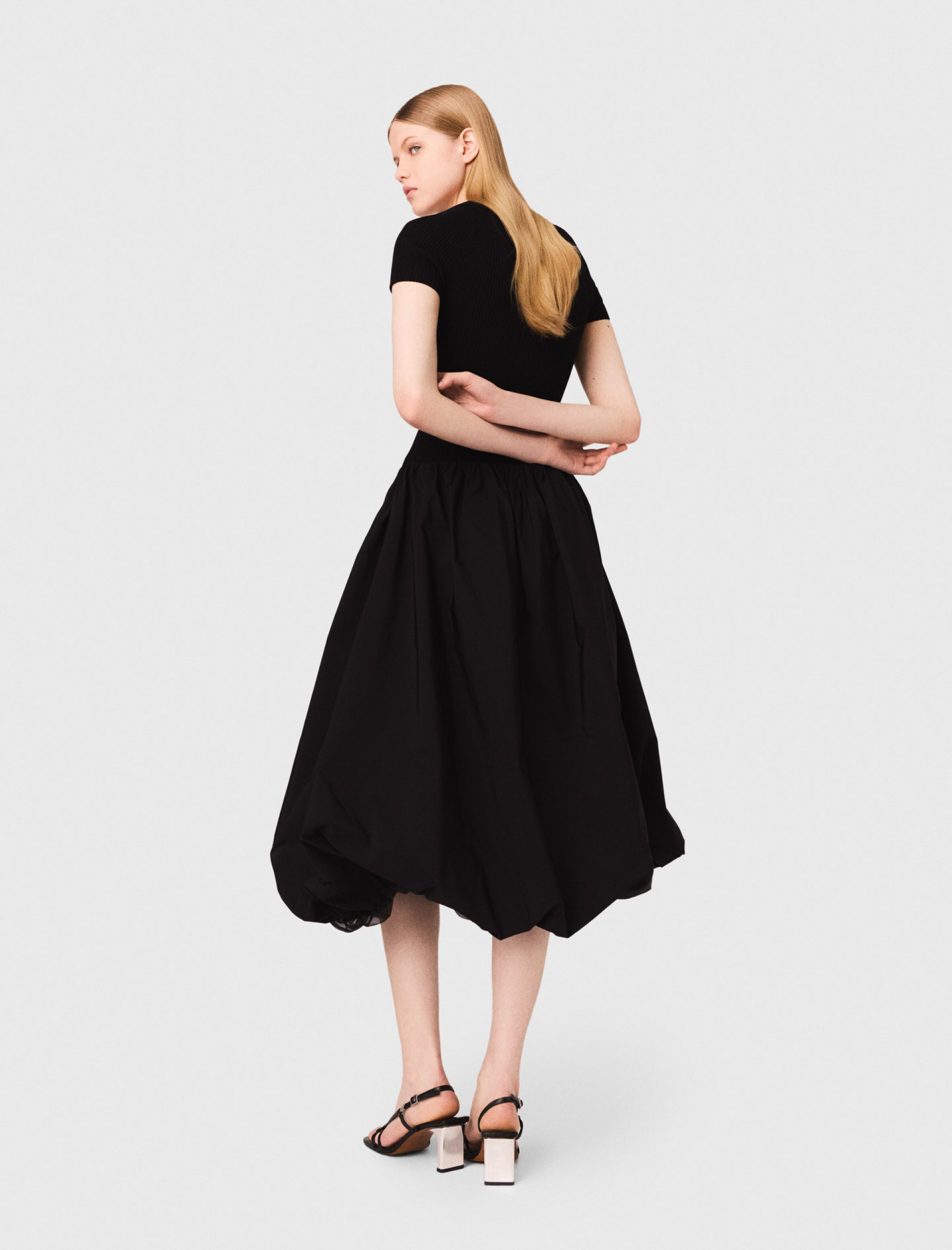 Жіноча довга сукня з трикотажу і тафти