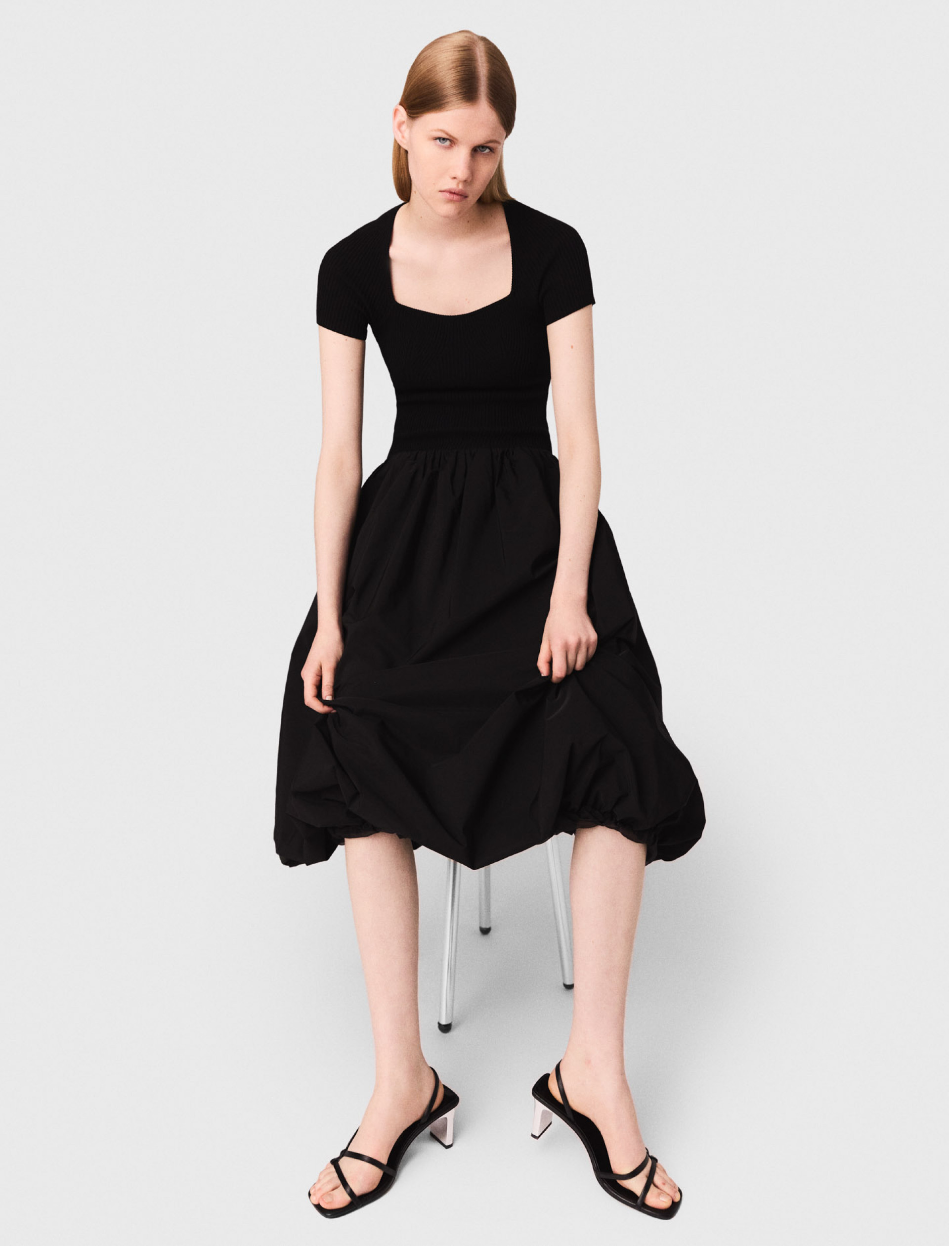 Жіноча довга сукня з трикотажу і тафти