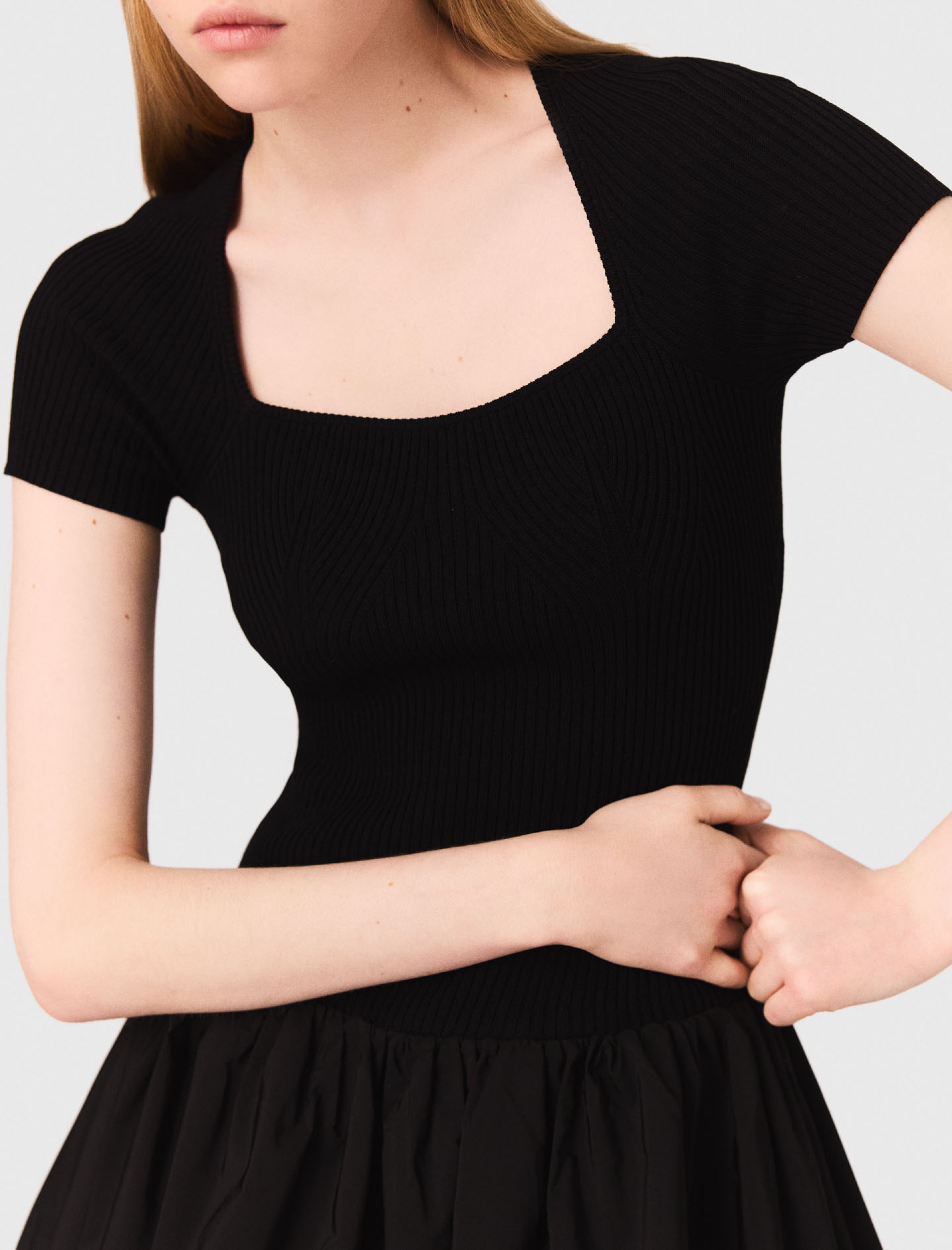 Жіноча довга сукня з трикотажу і тафти