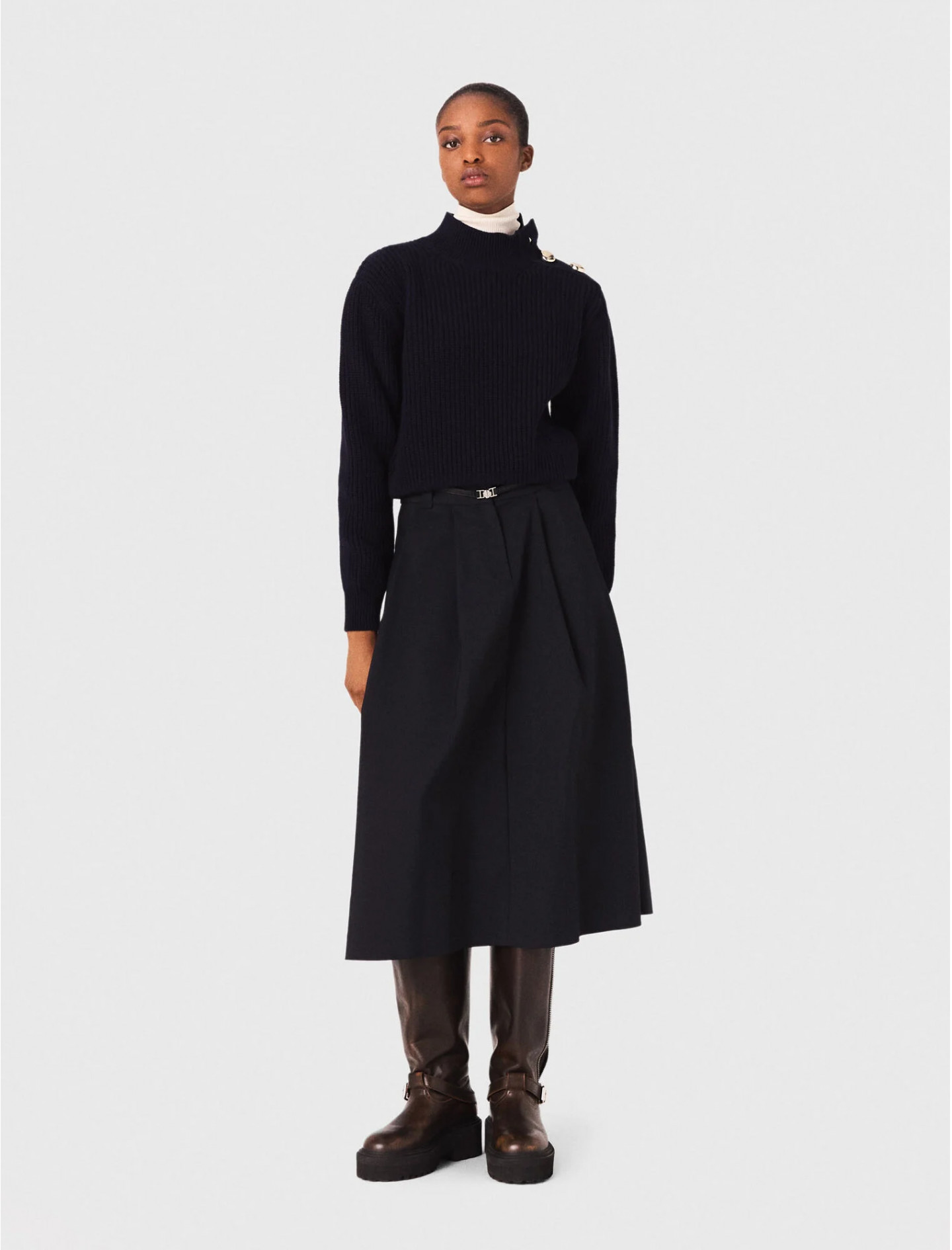 Женский шерстяной свитер с высоким воротом