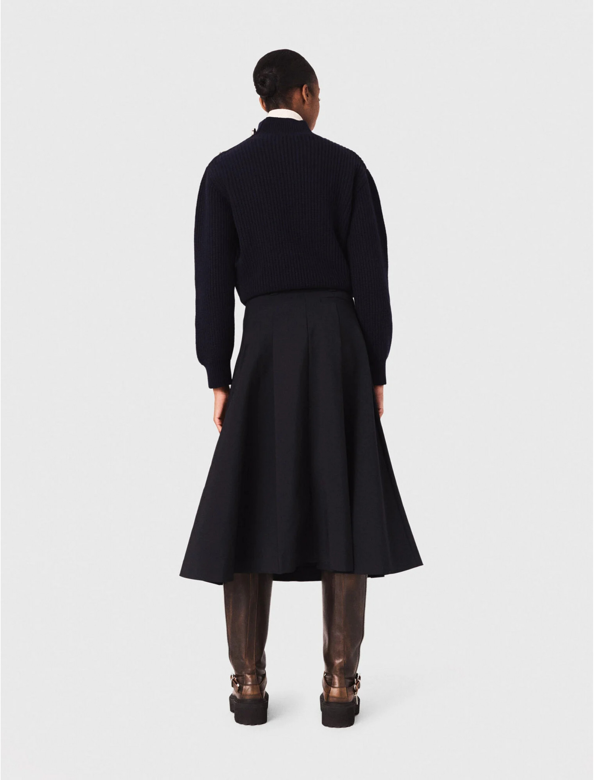 Женский шерстяной свитер с высоким воротом