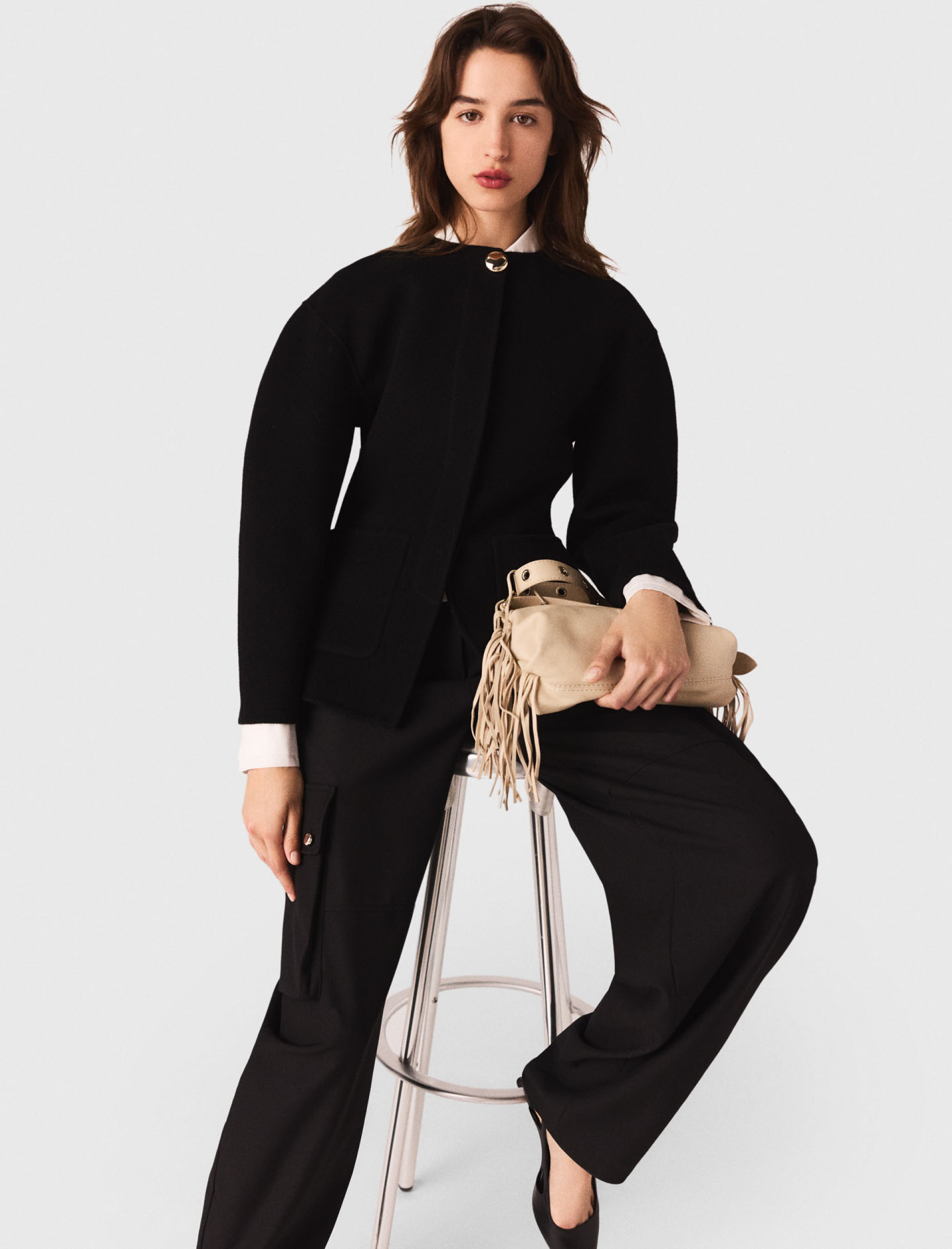 Жіночий чорний жакет-пальто