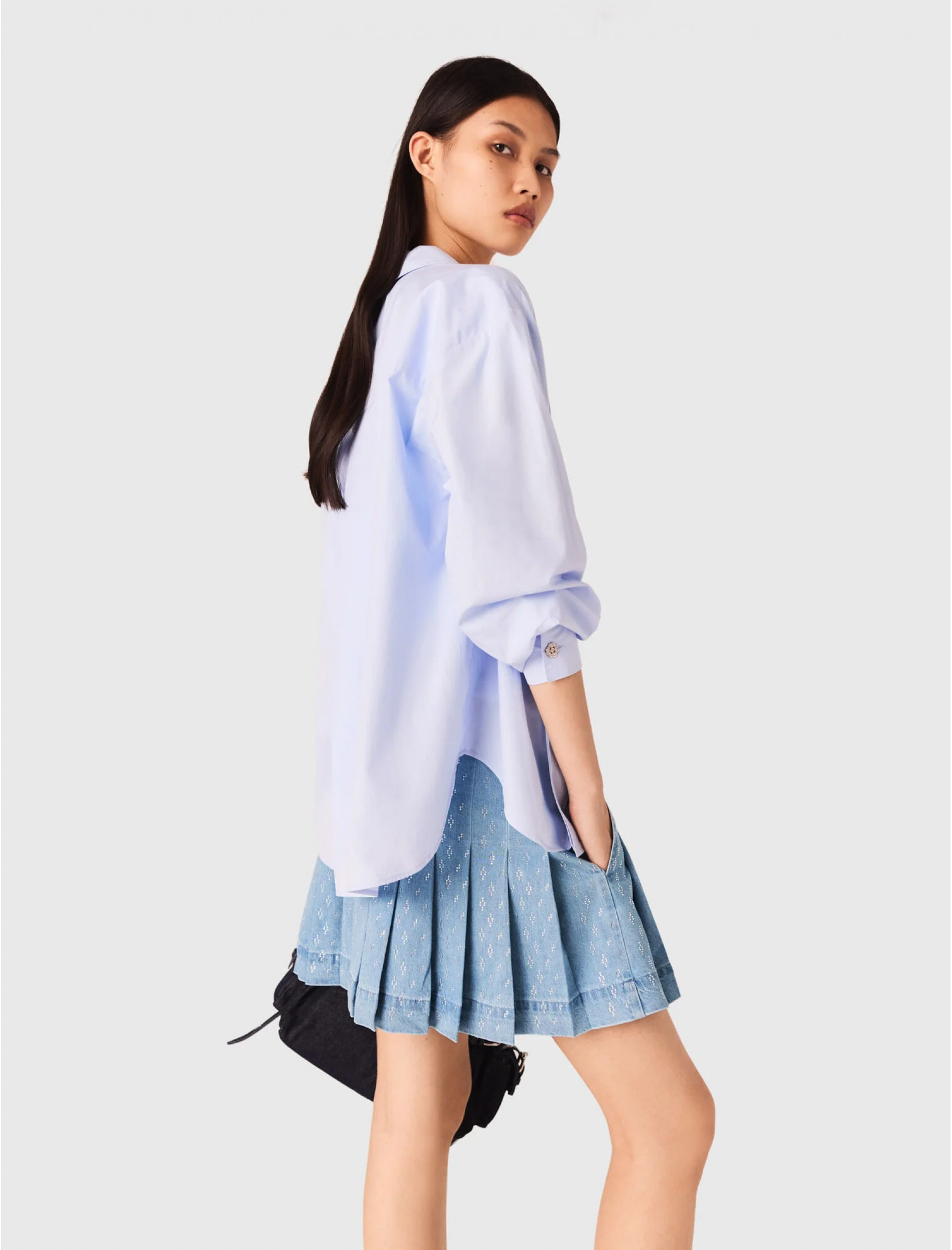 Жіноча джинсова плісирована спідниця зі стразами